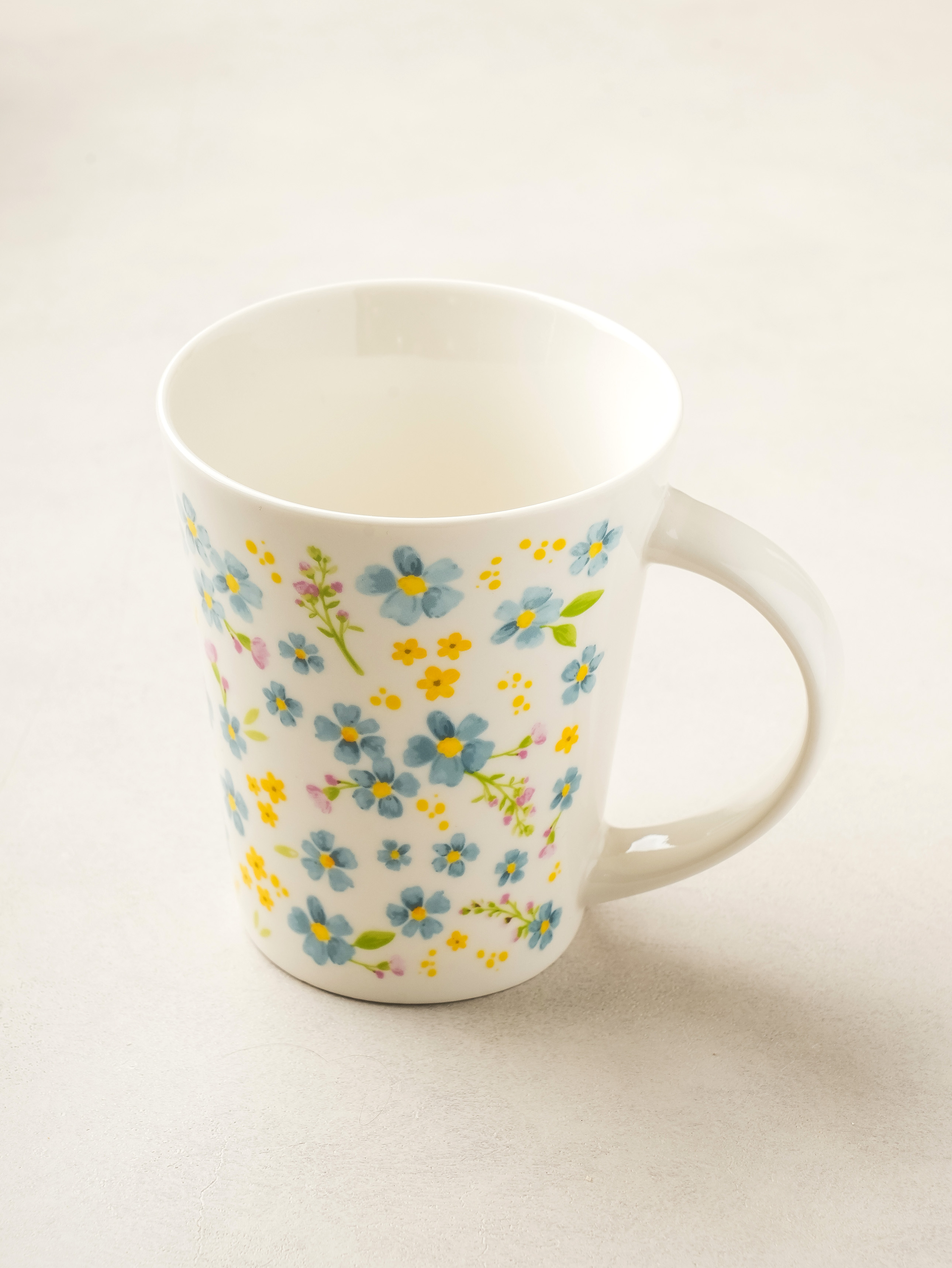 Flower pattern coffee mug 380 ml blue