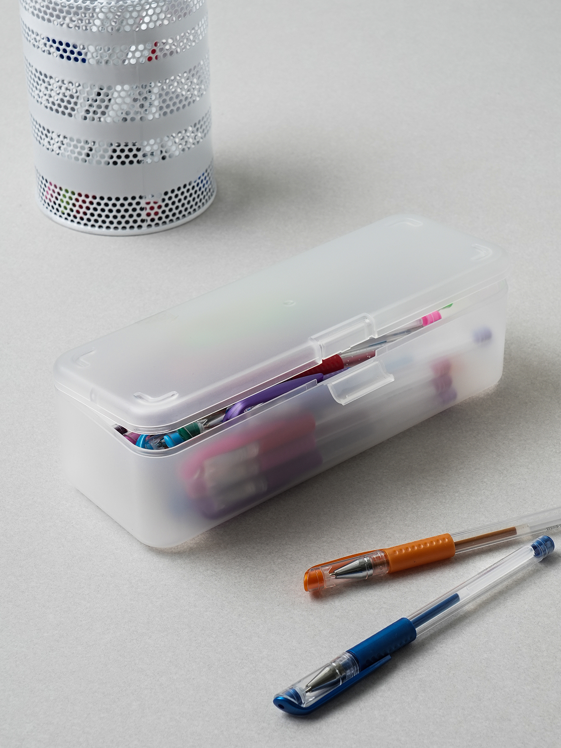 Translucent pen case high type