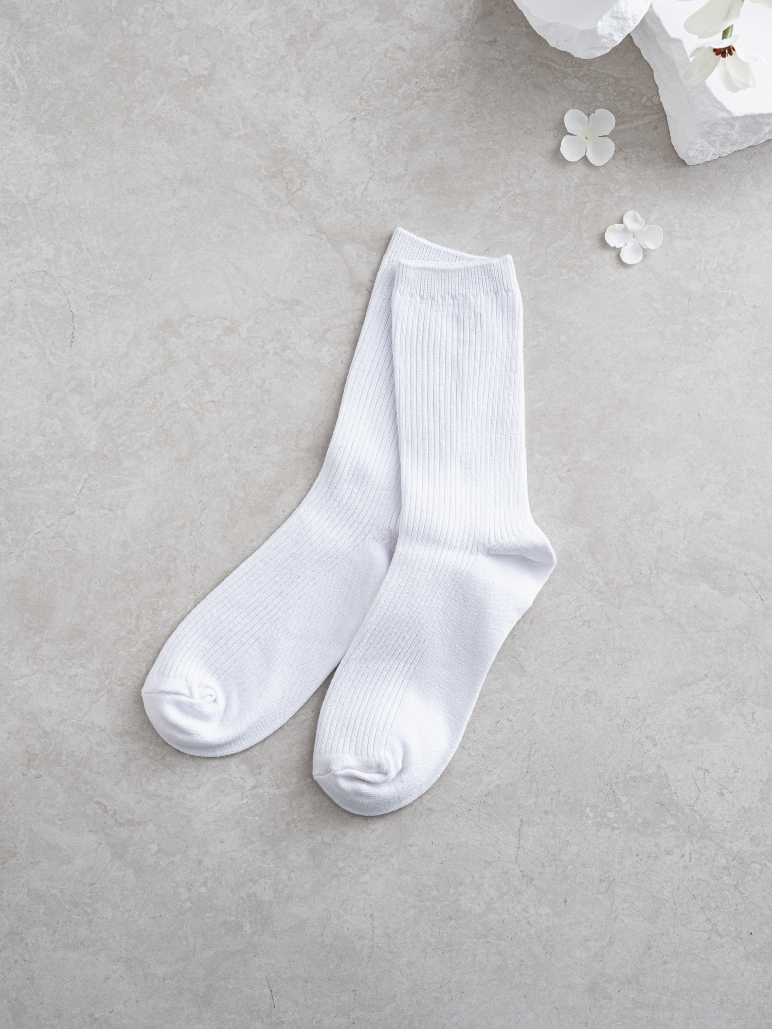 Monfoot Women's Ribbed Longwood Socks White
