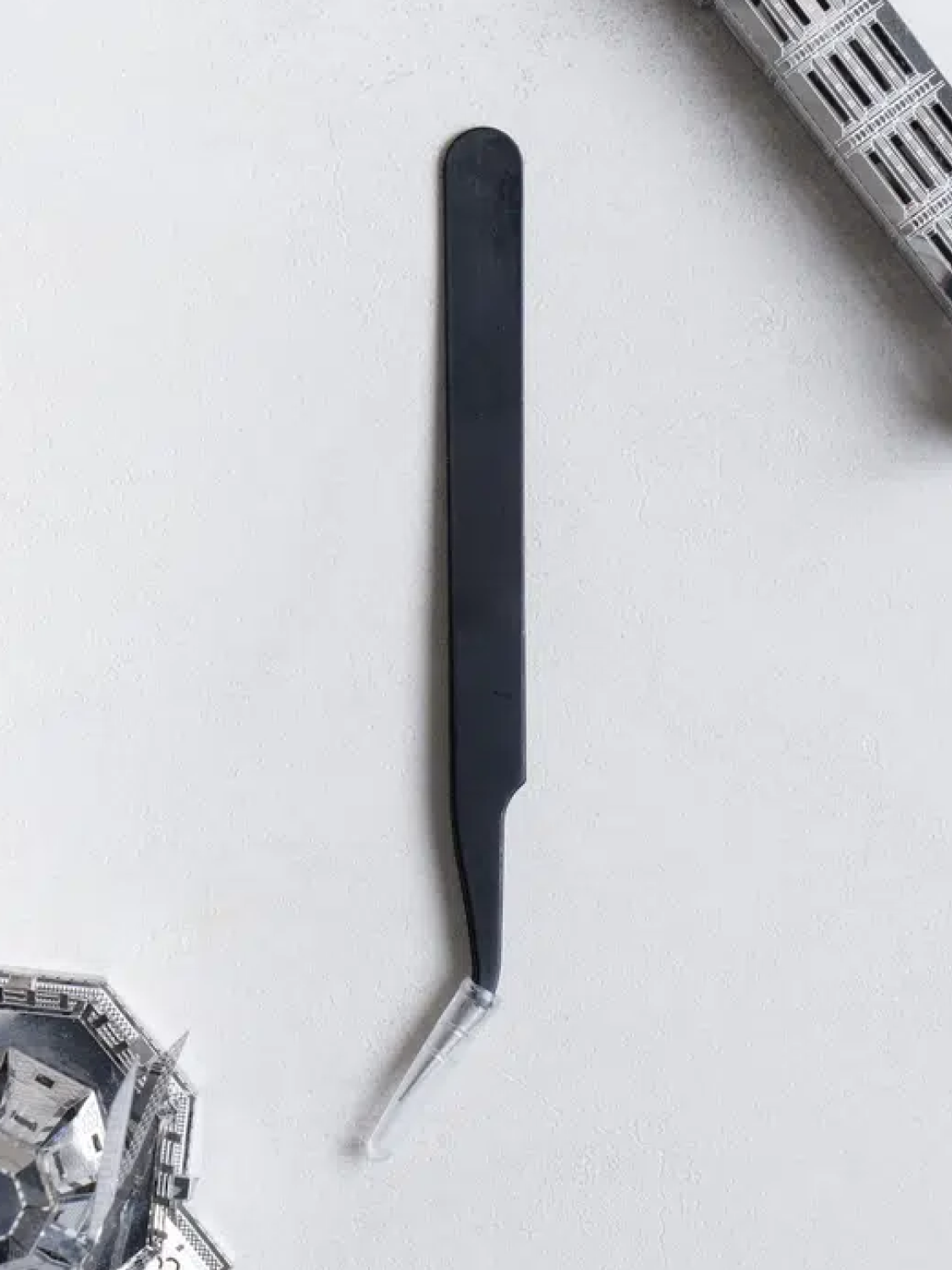 Mini tweezers curved for DIY assembly