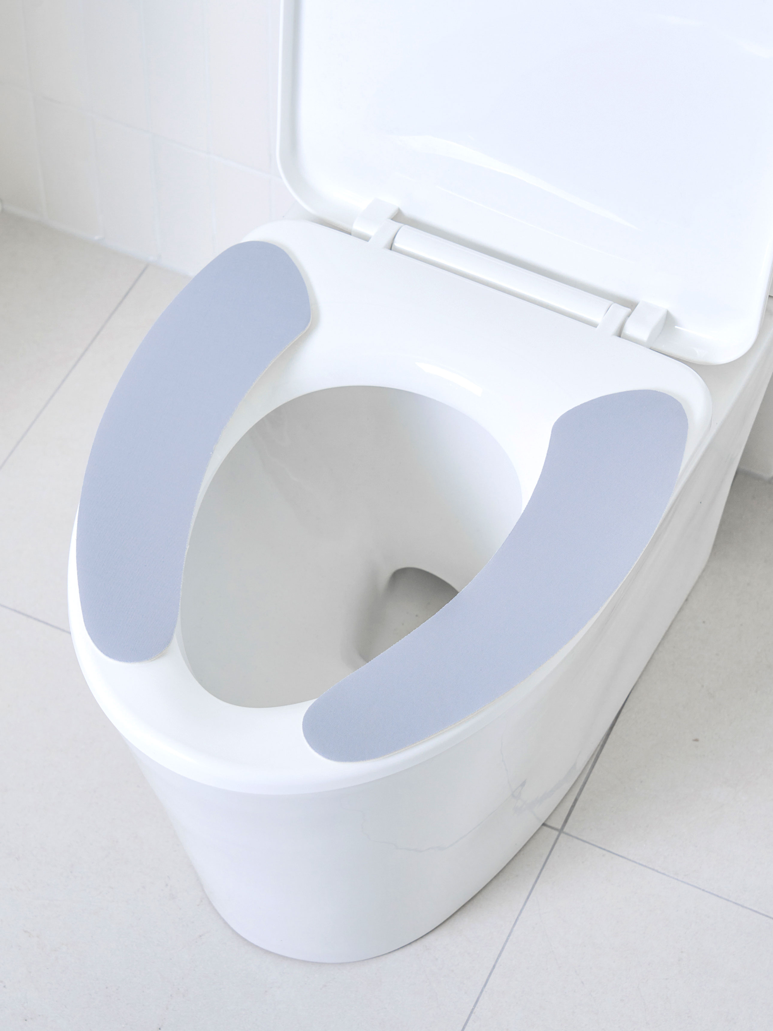 Padded toilet seat gray