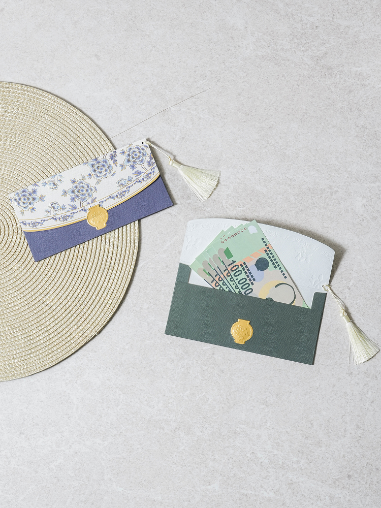 2 traditional horizontal tassel envelopes