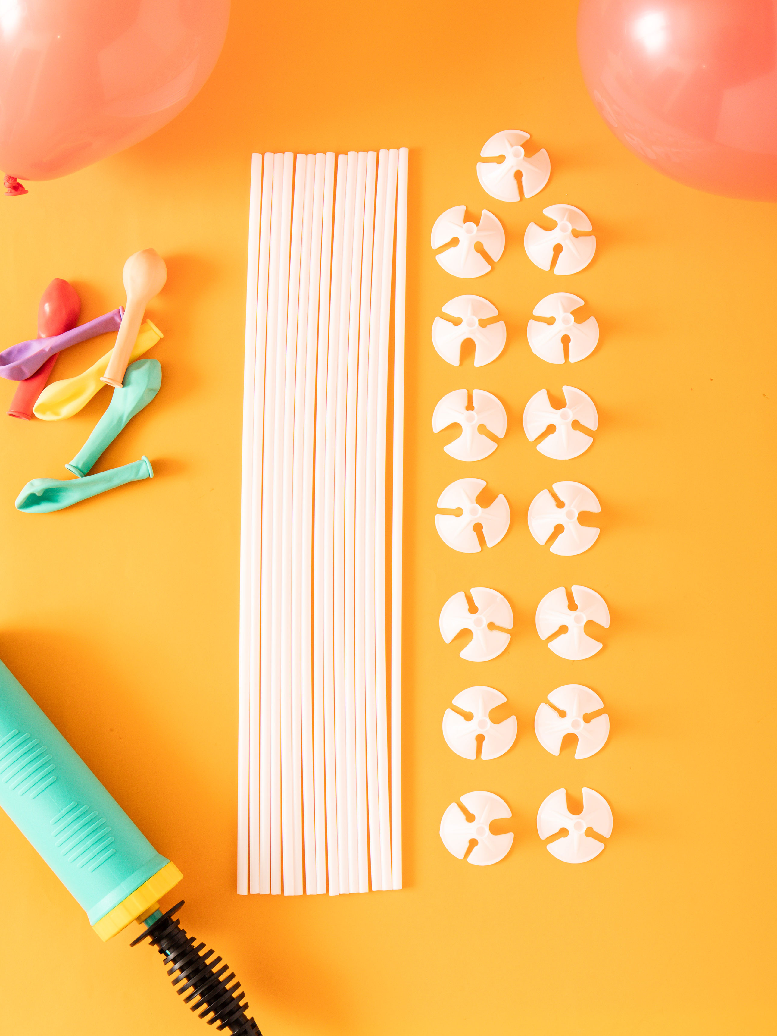 Balloon cup stick white 42 cm 15 pieces