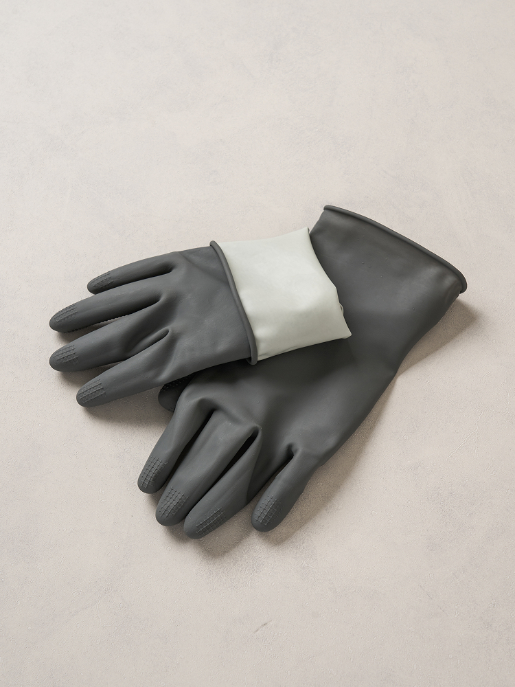White hand short length rubber gloves