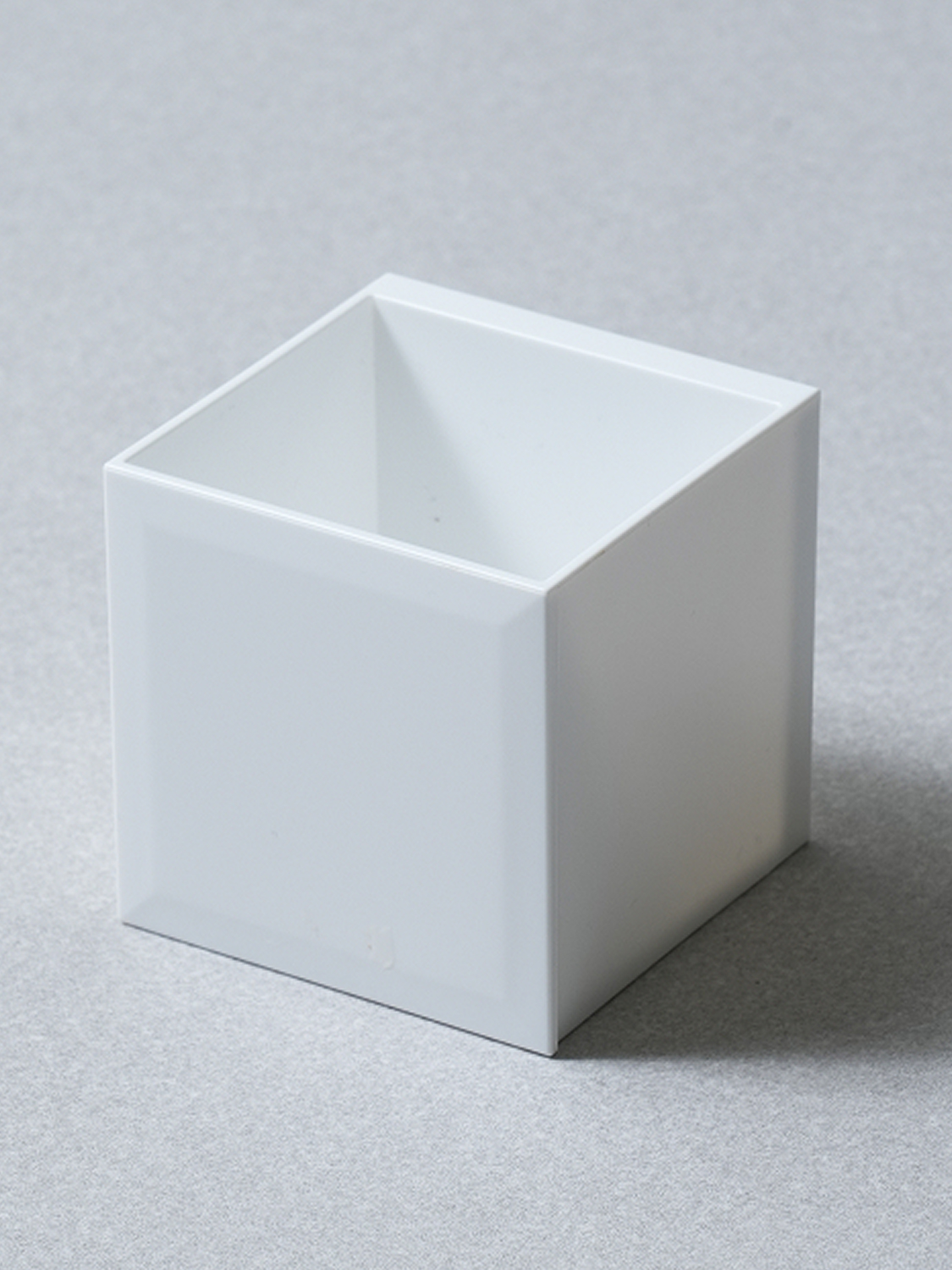 Cube pocket with refrigerator made in Japan