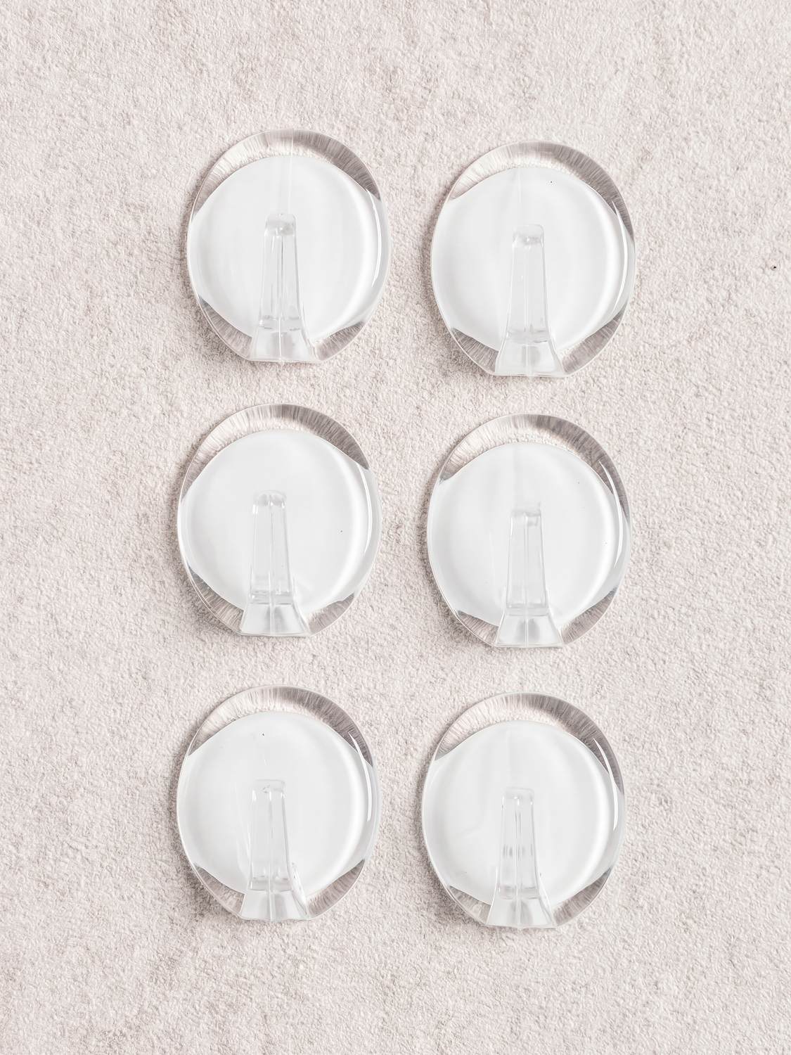 6 clear oval hangers
