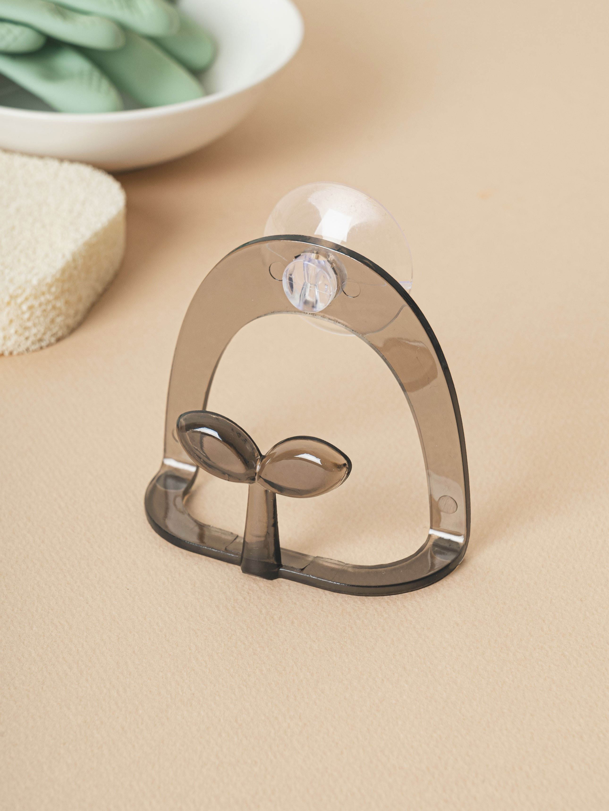 Suction type scrubber holder