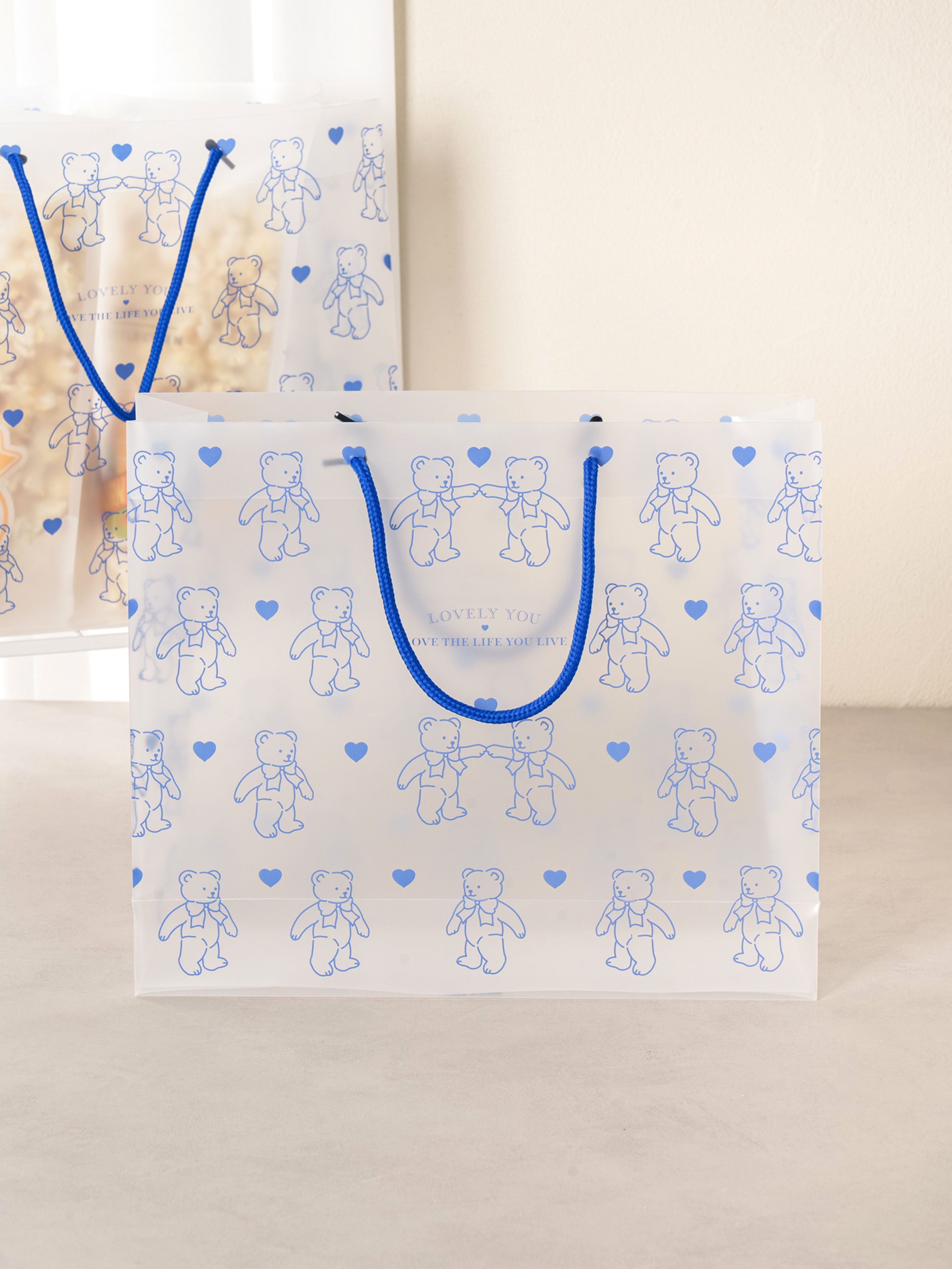Translucent bear shopping bag horizontal type