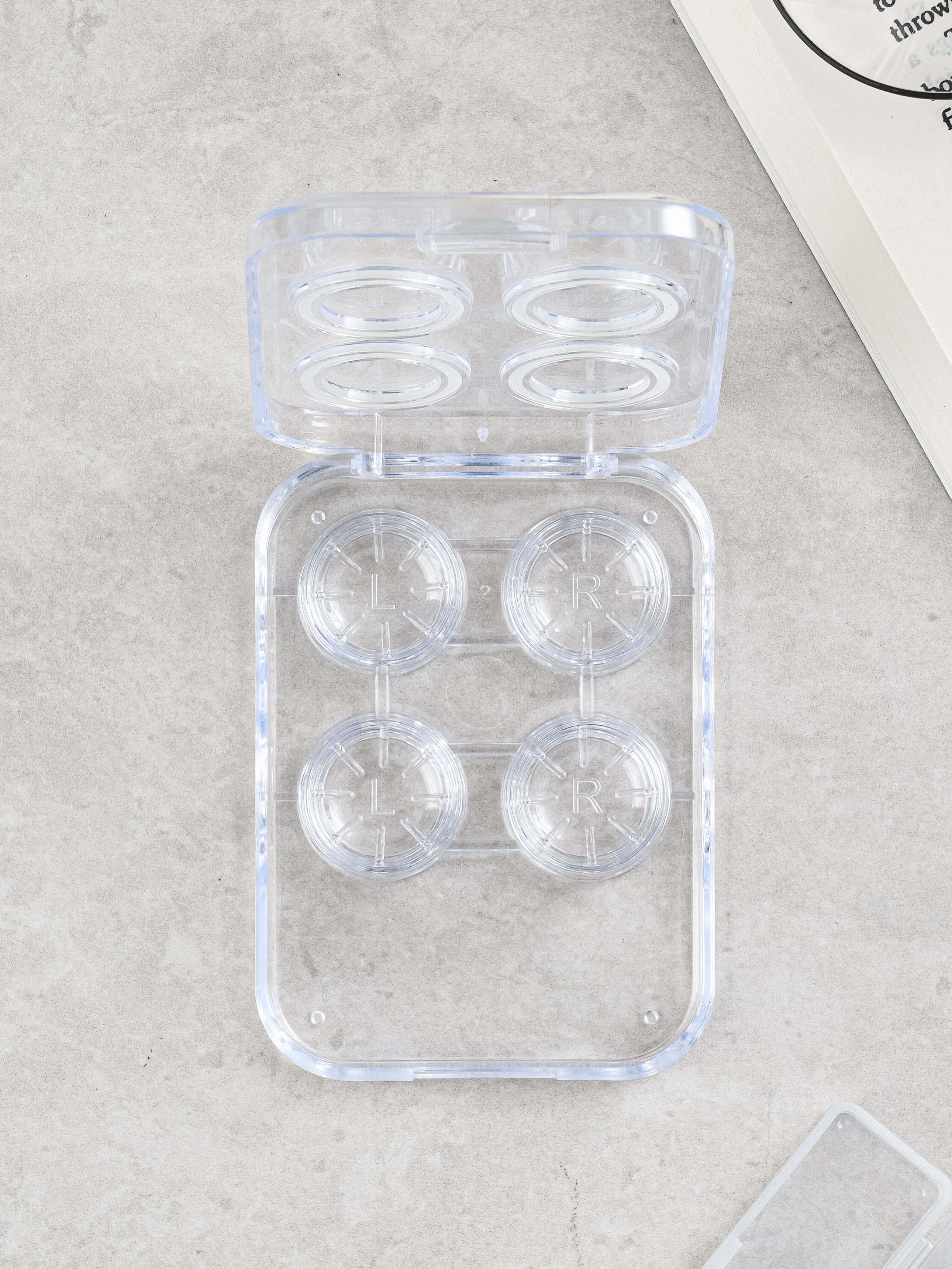 4-piece integrated lens case