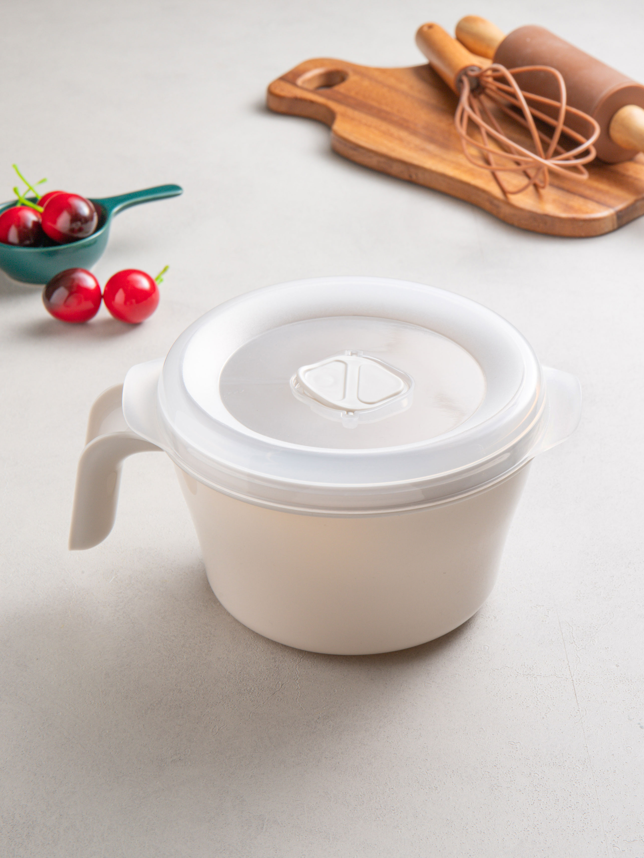 Microwave Round Handle Container 760 ml