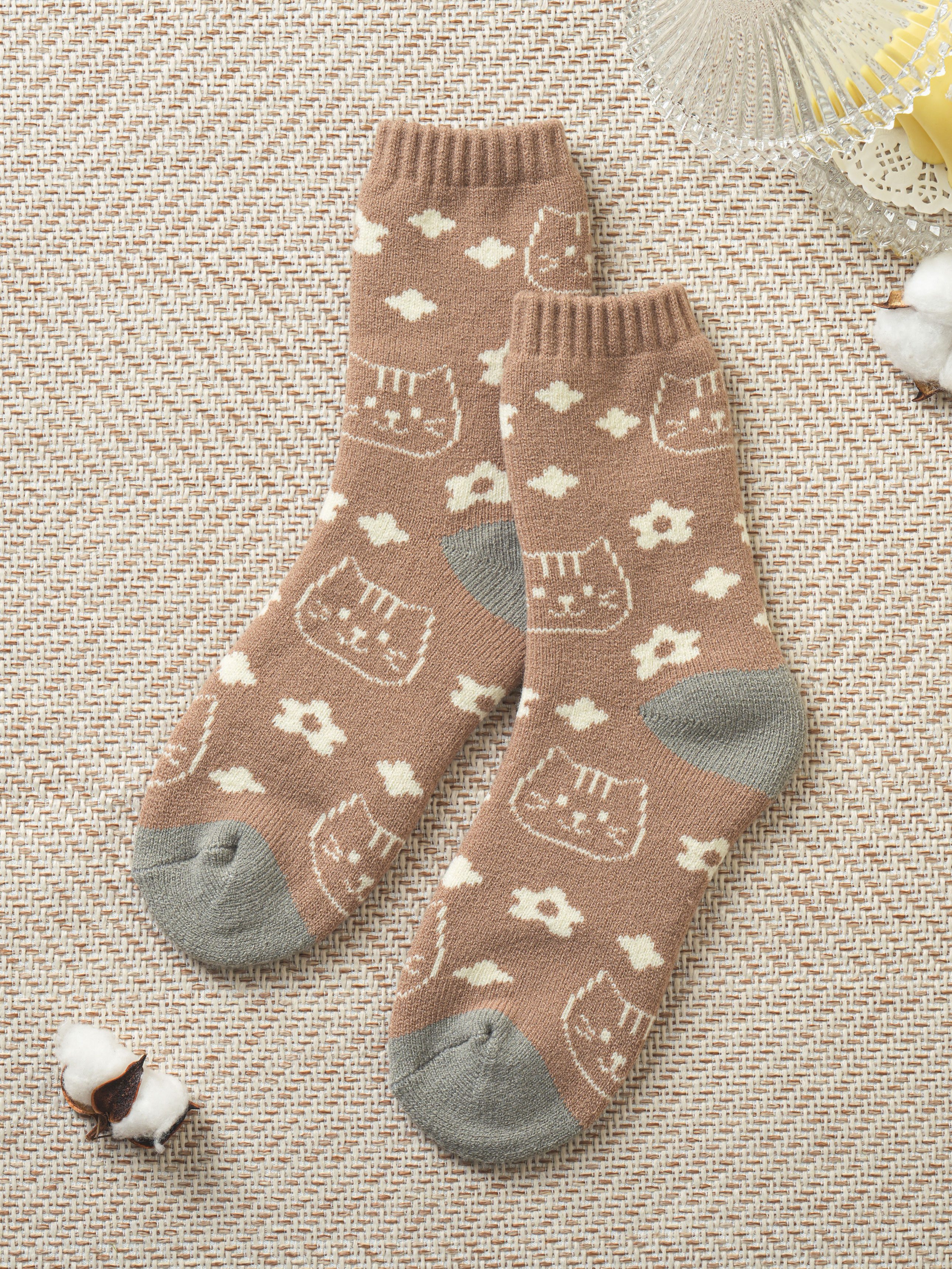 Character brushed sleep socks brown