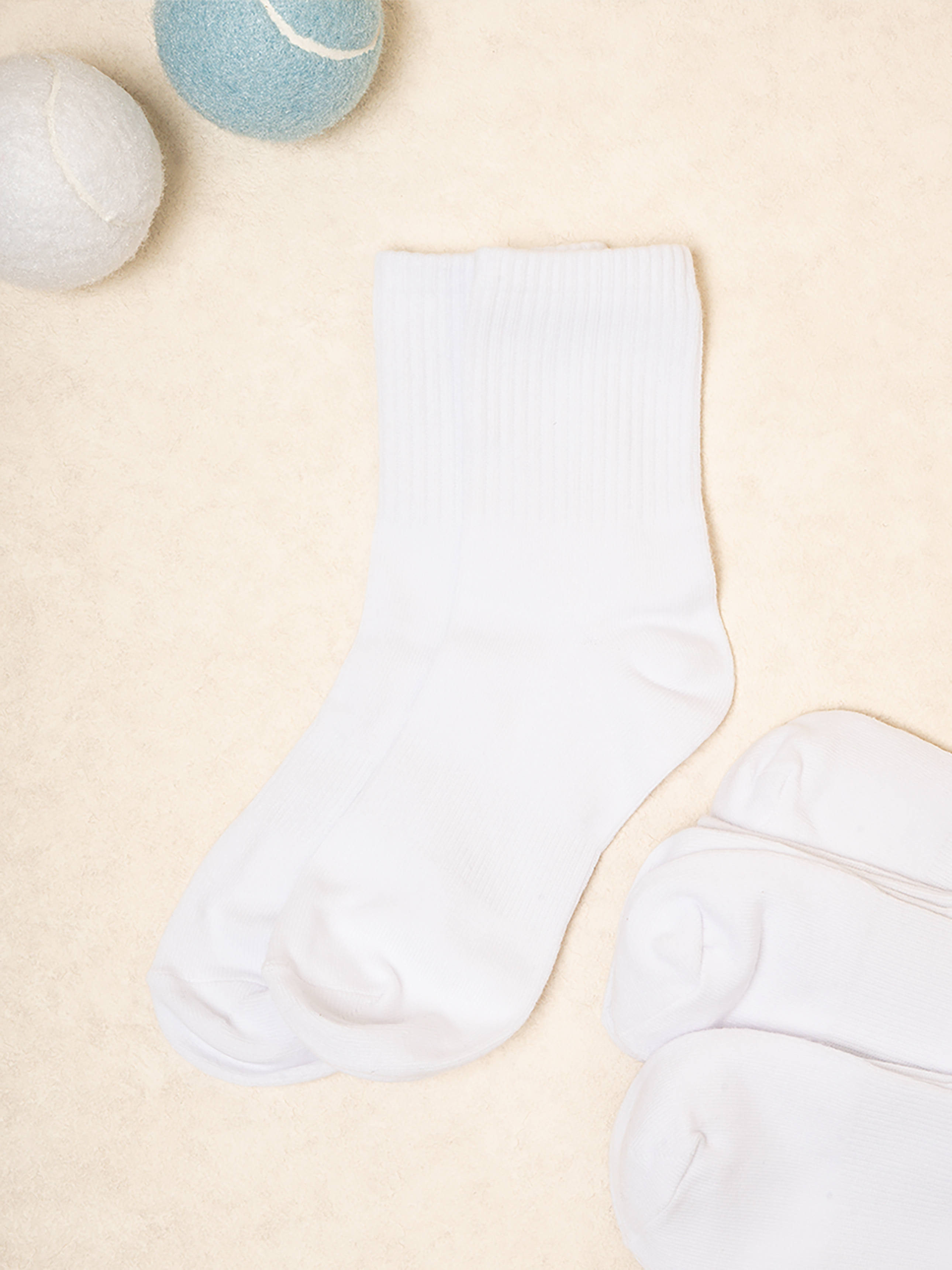 4 pairs of women's ribbed mid-neck socks white
