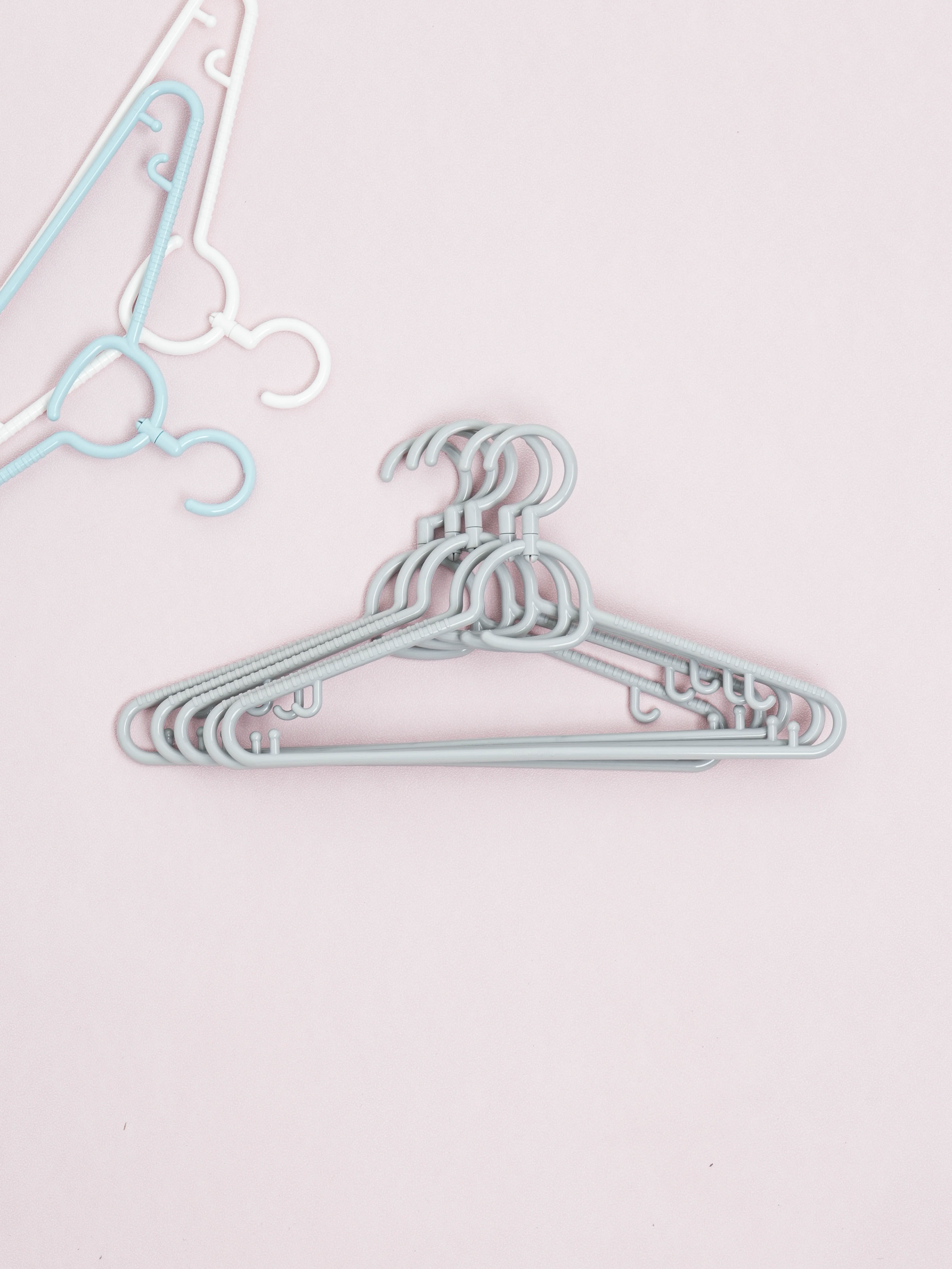 5 rotating hangers