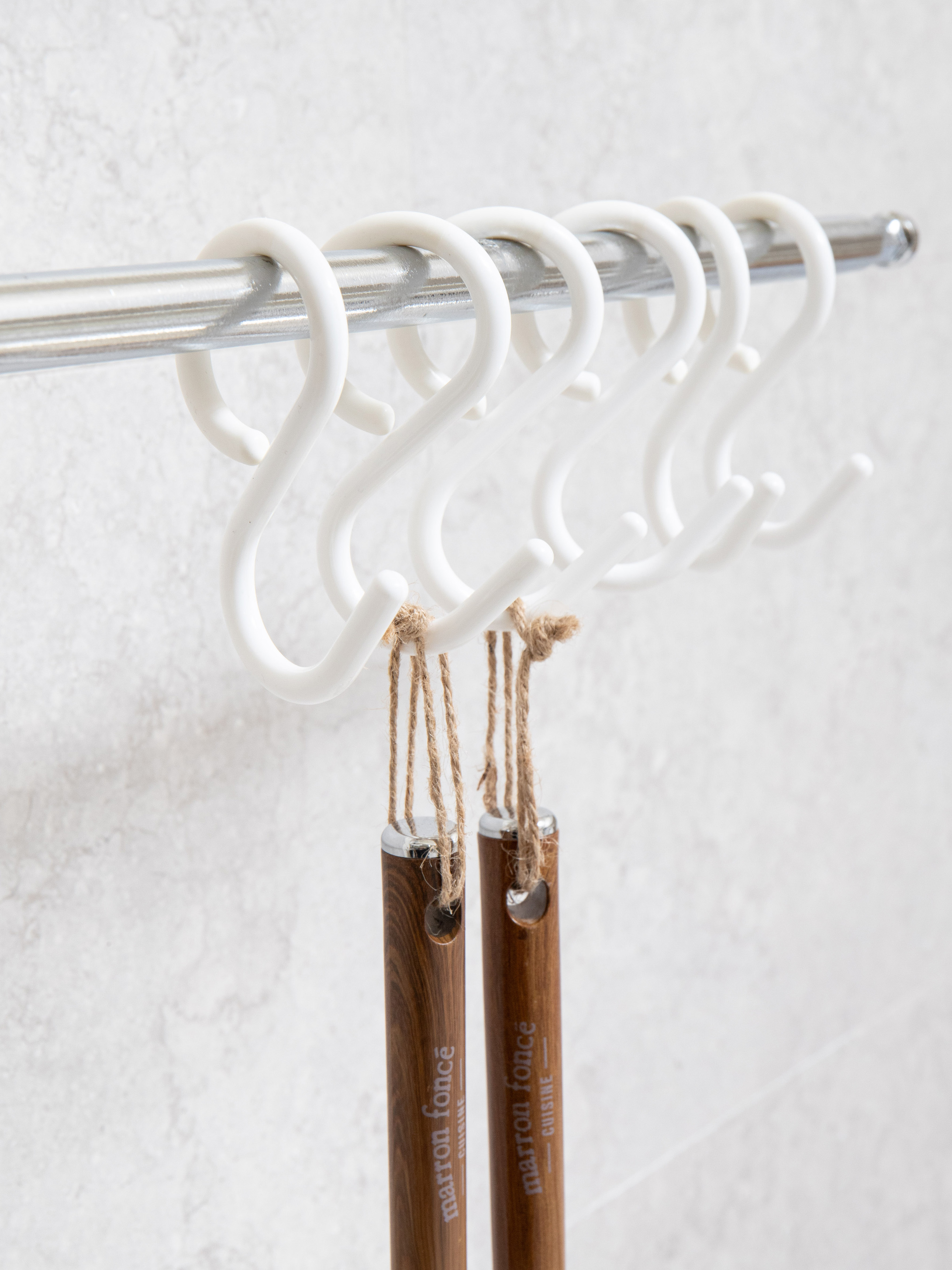 6 large anti-fall S hangers