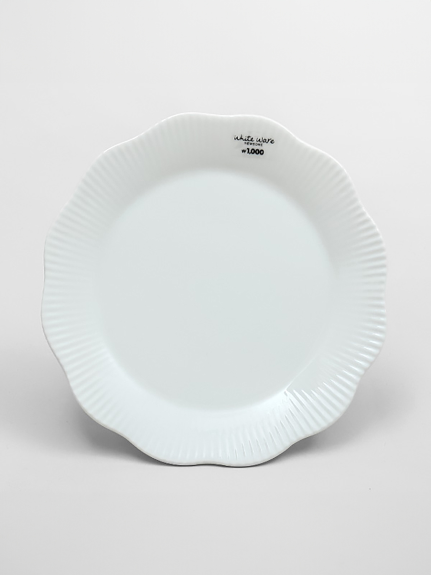 Pure white petal line plate 15 cm