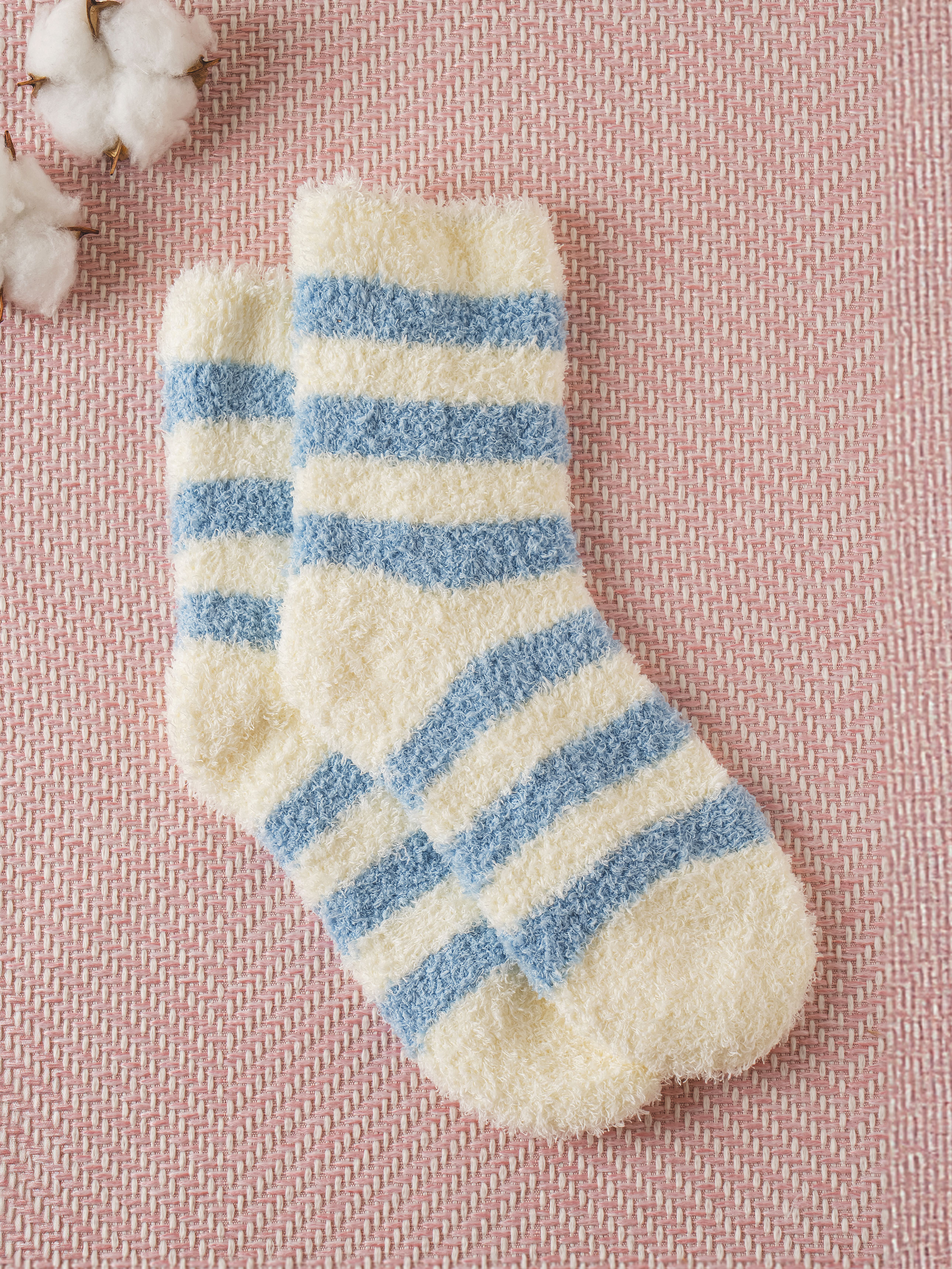 GGRN Women Striped Sleep Socks Blue
