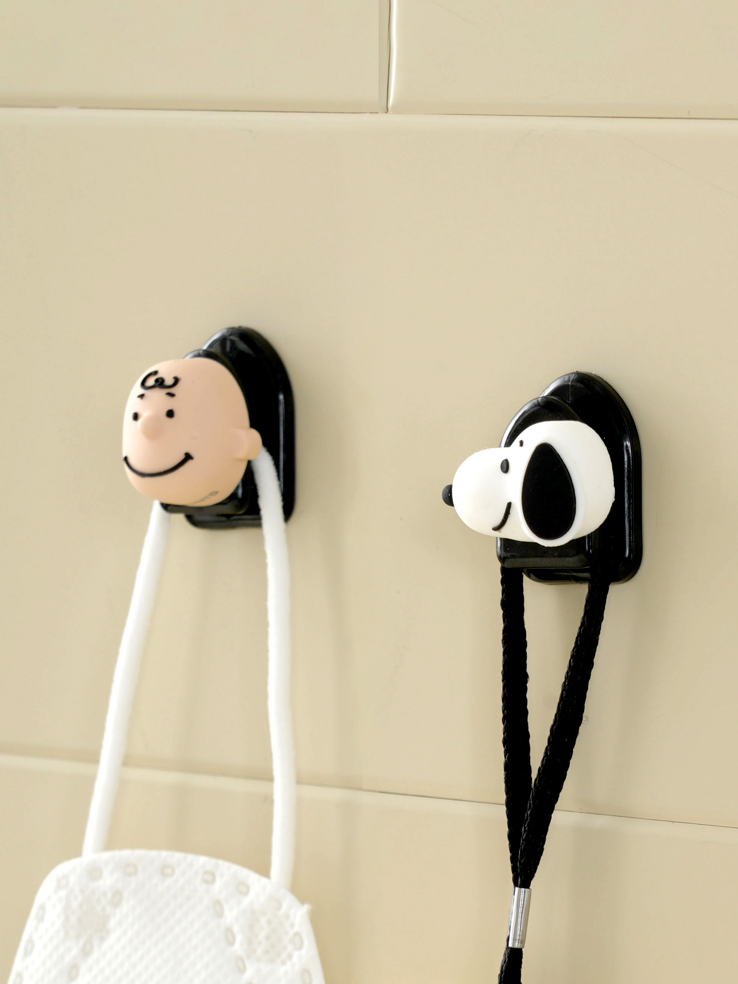 Peanuts car attachable hooks (2 pieces)