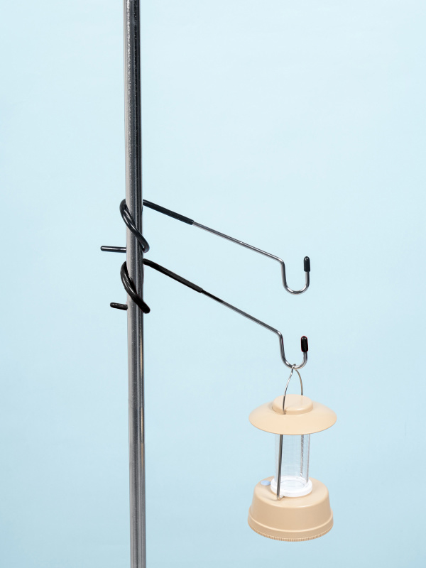 Lantern hanger for pole