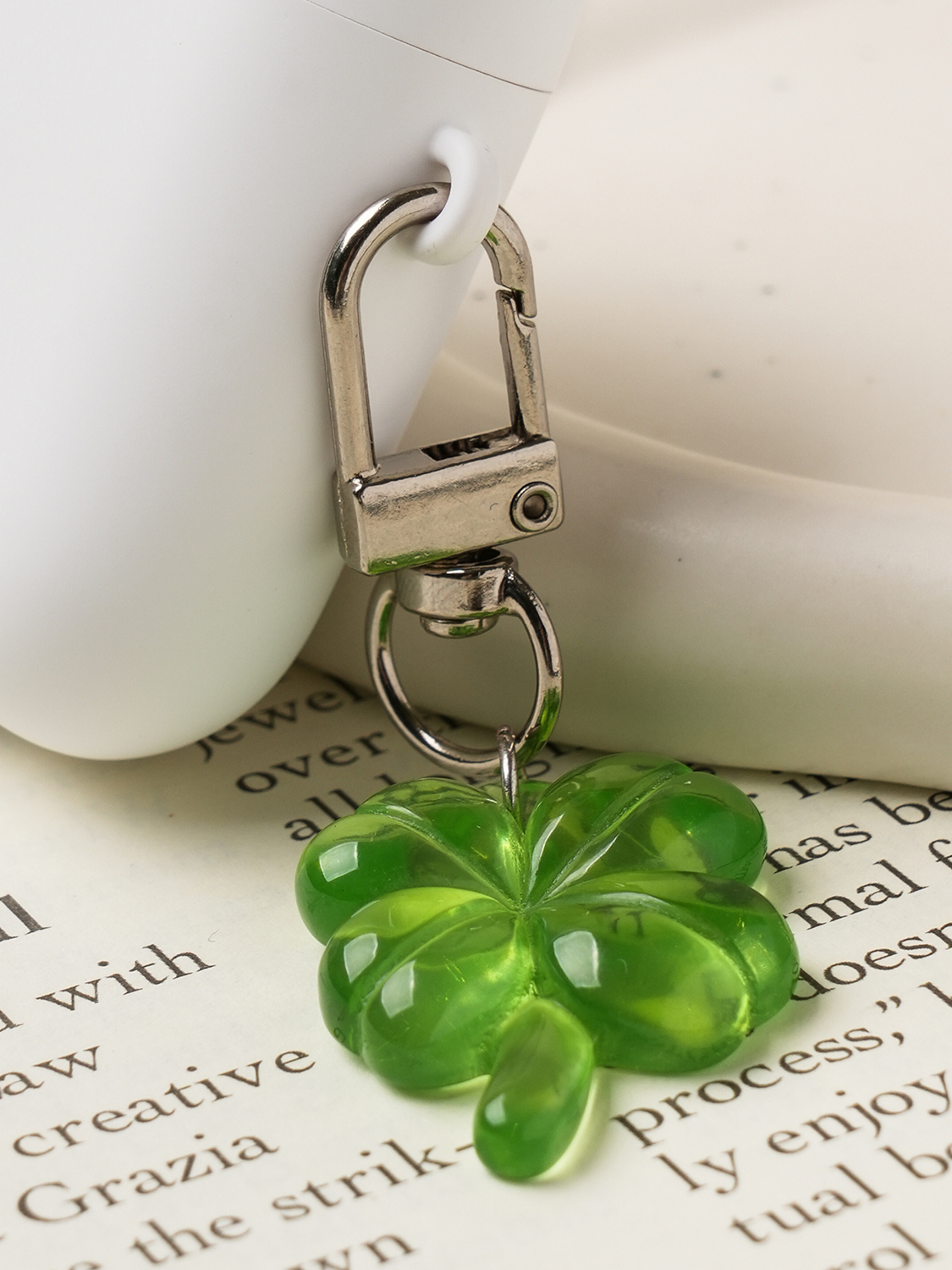 6 hook-type keychains for handicrafts