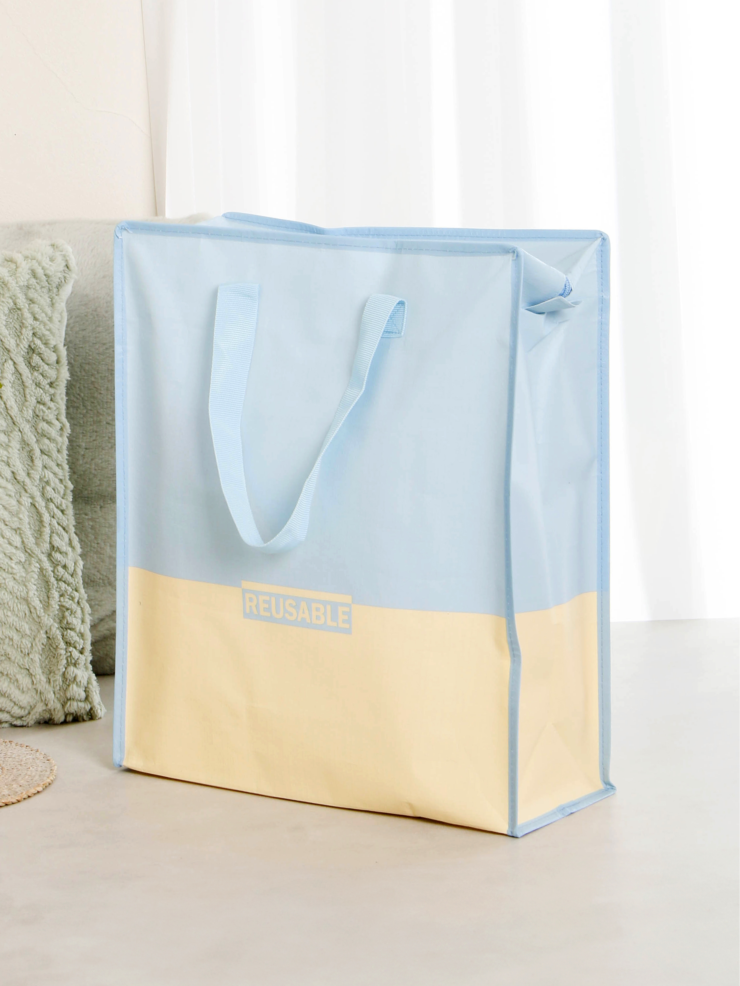 Simple vertical zipper type tarpaulin bag