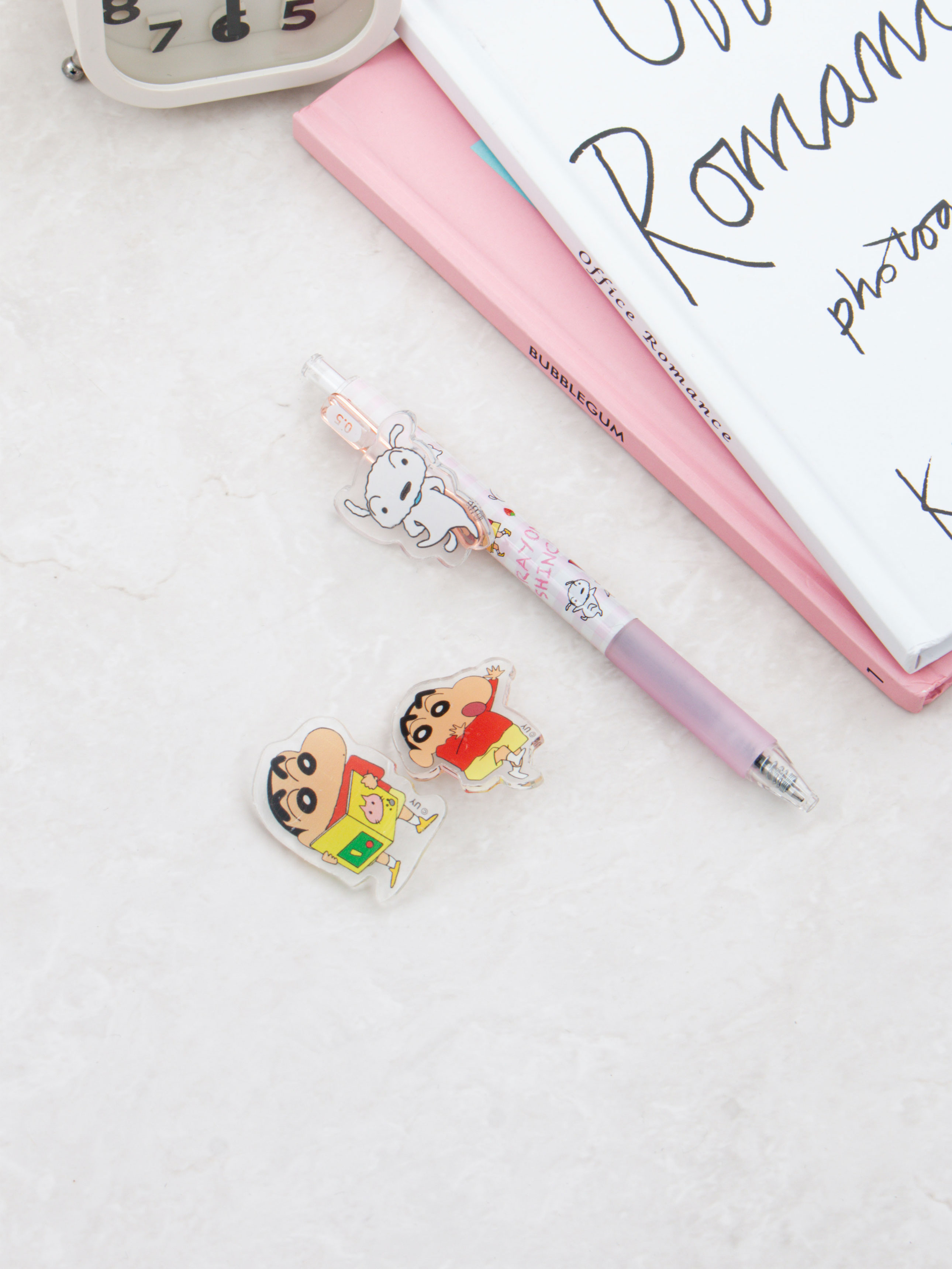 Crayon Shin-chan acrylic decorative ballpoint pen Crayon Shin-chan & White-colored black 0.5mm