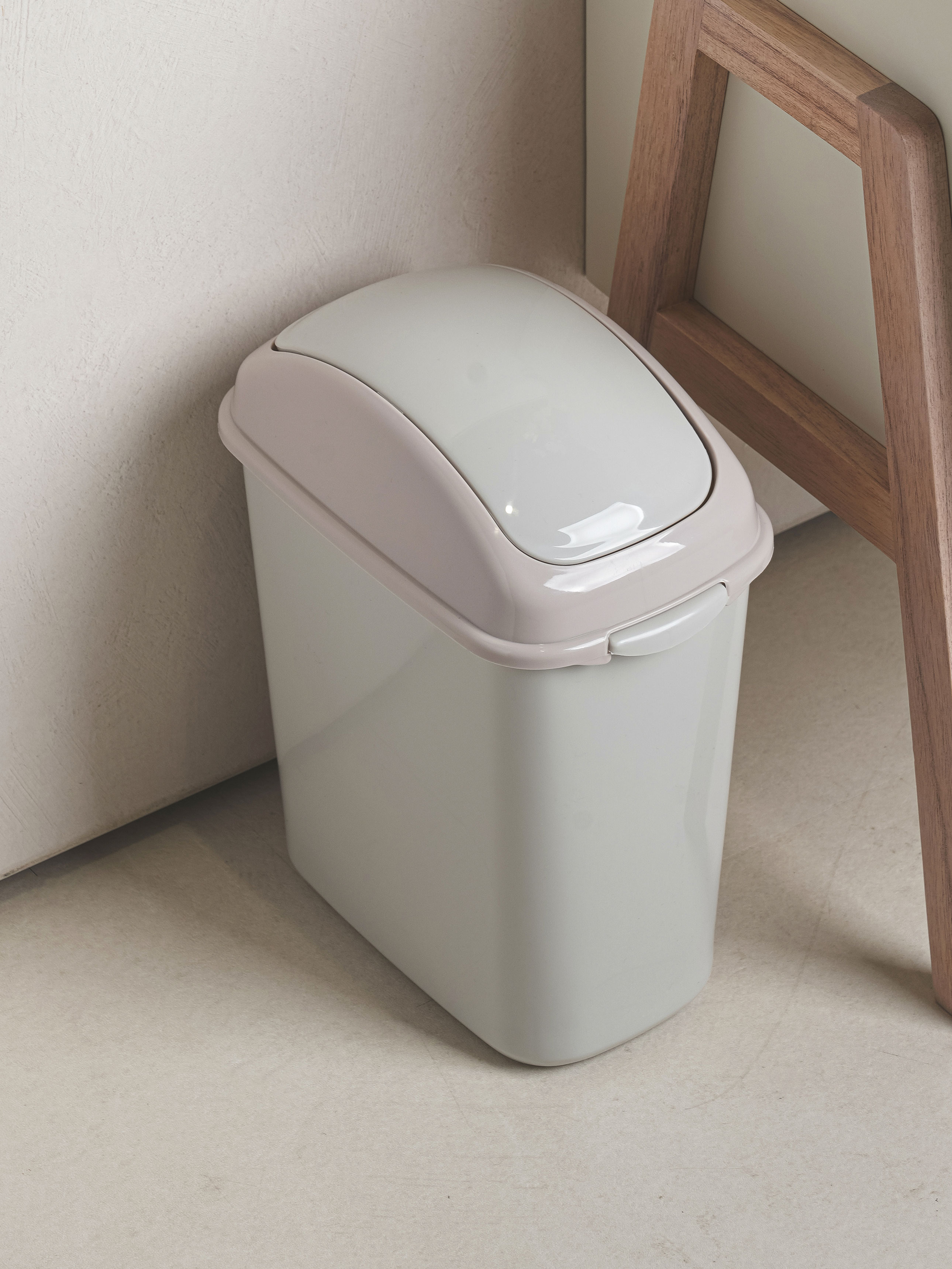 Rectangular Swing Trash Can 5 L