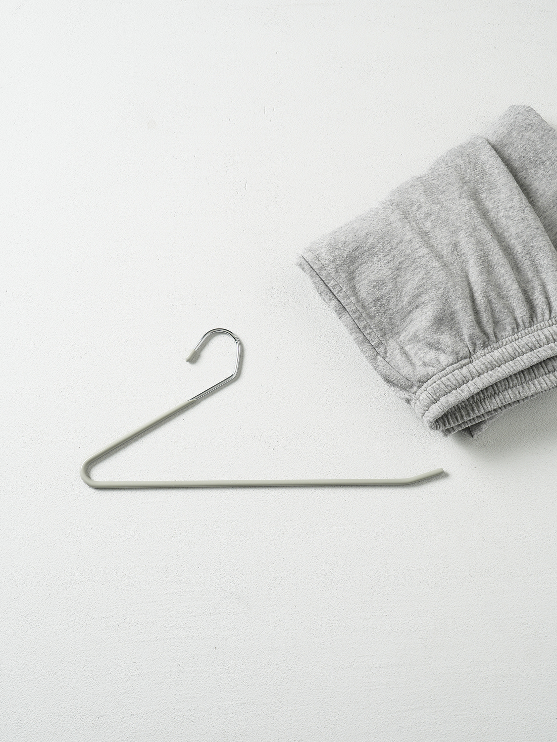 Non-slip coated trouser hangers (2 pack) gray