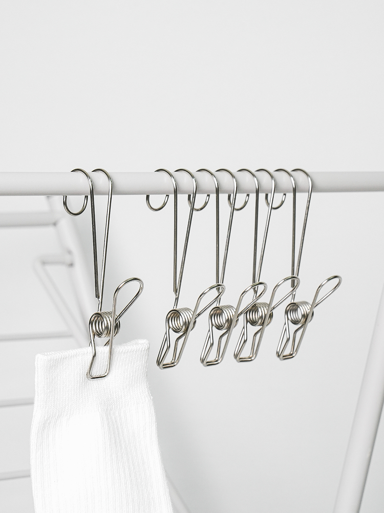 15 hanging stainless steel clips