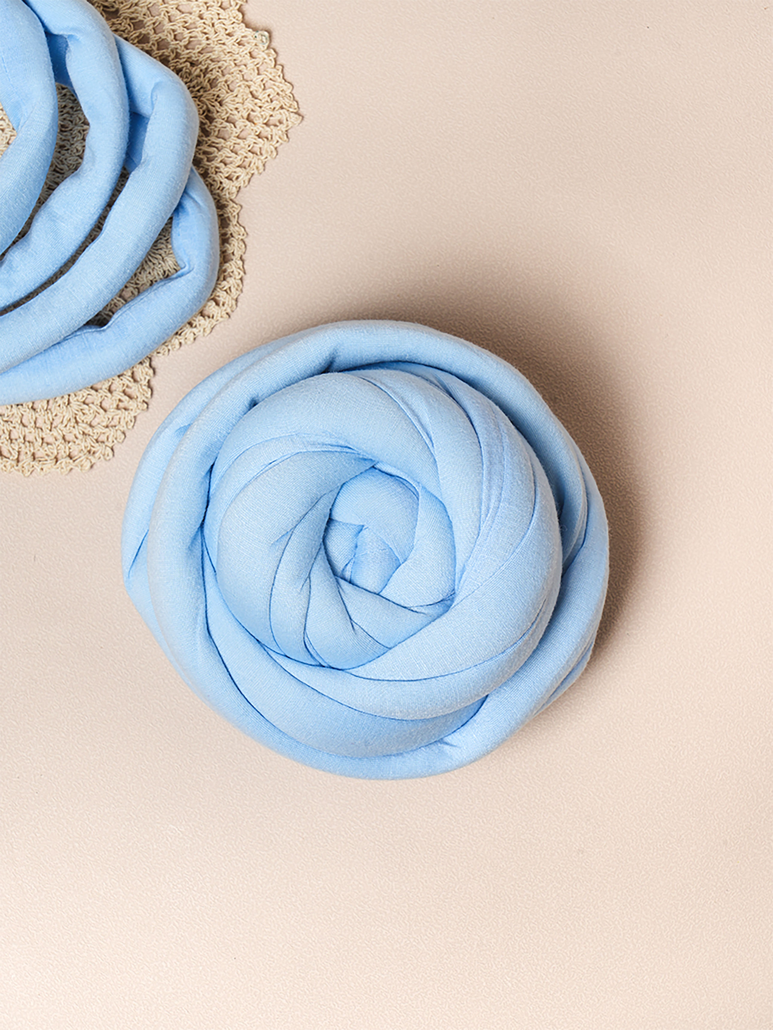 Big hand knitting yarn 250 g sky blue