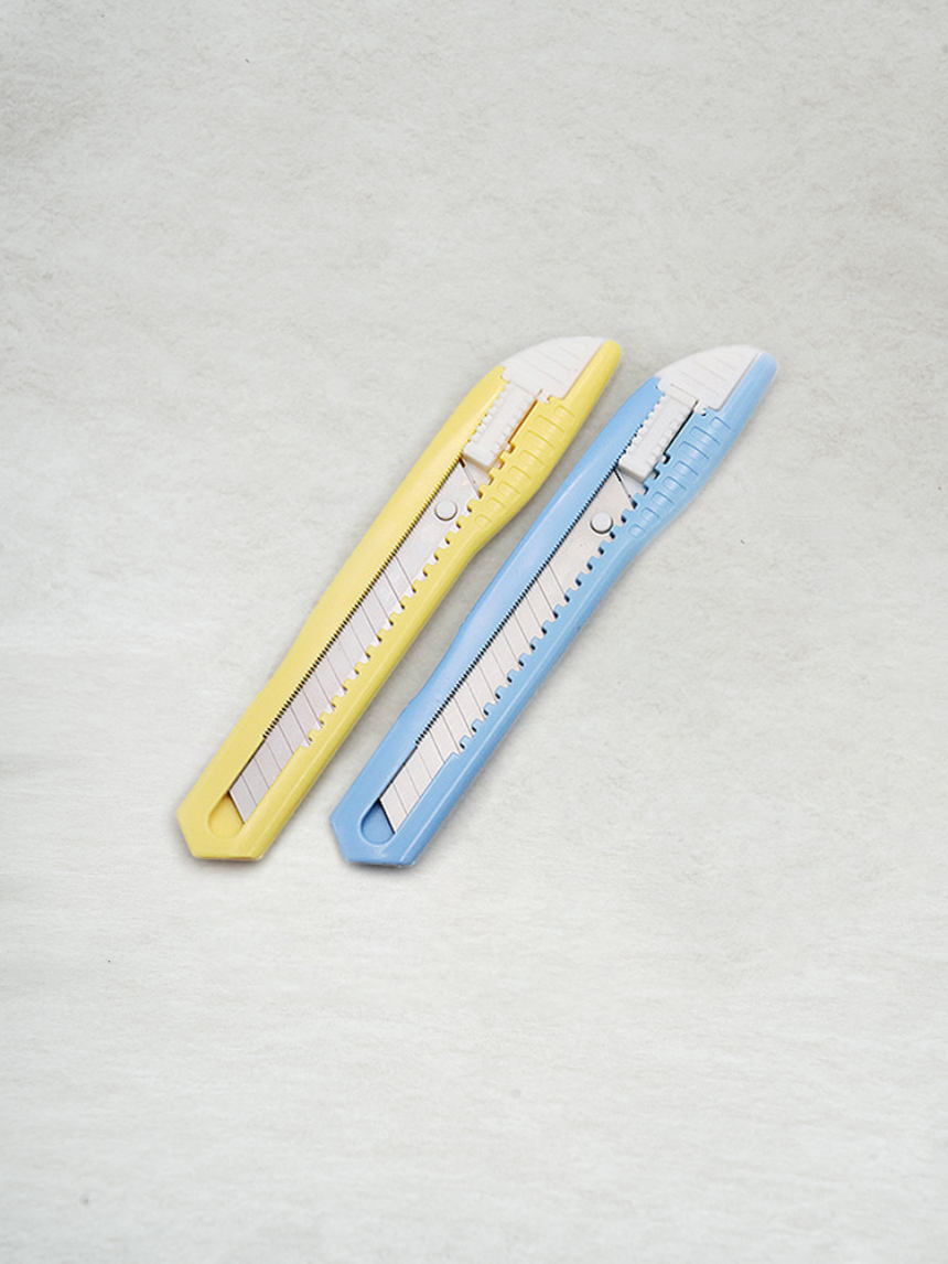 2 Pastel Slim Cutter Knives