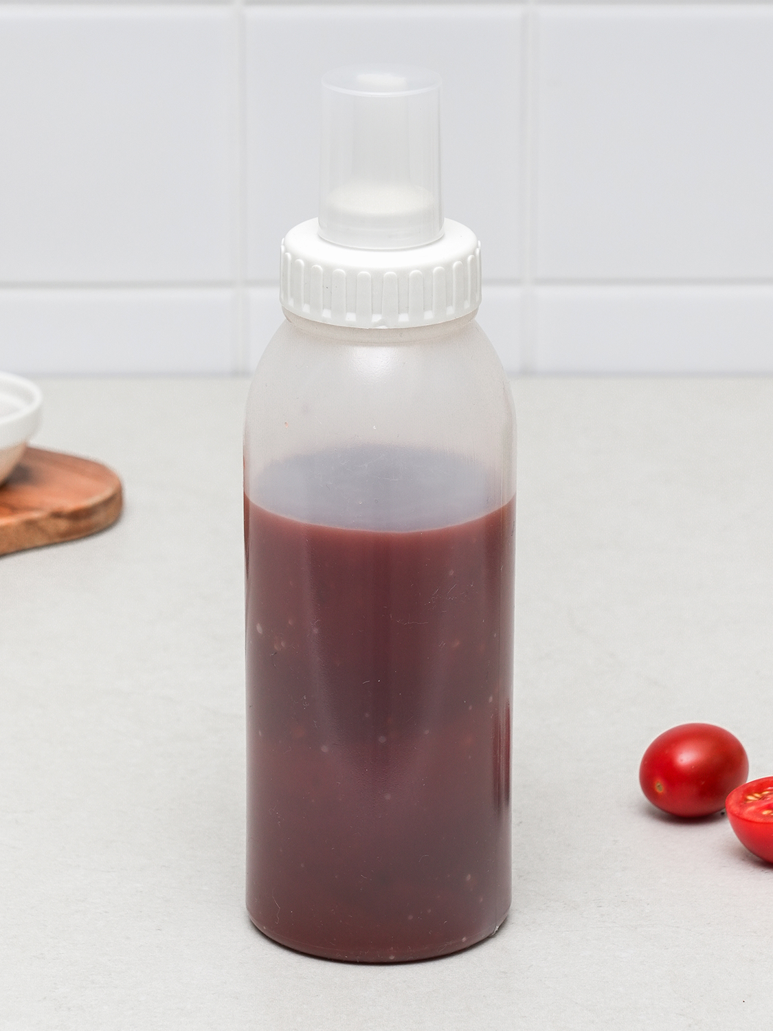 color sauce container