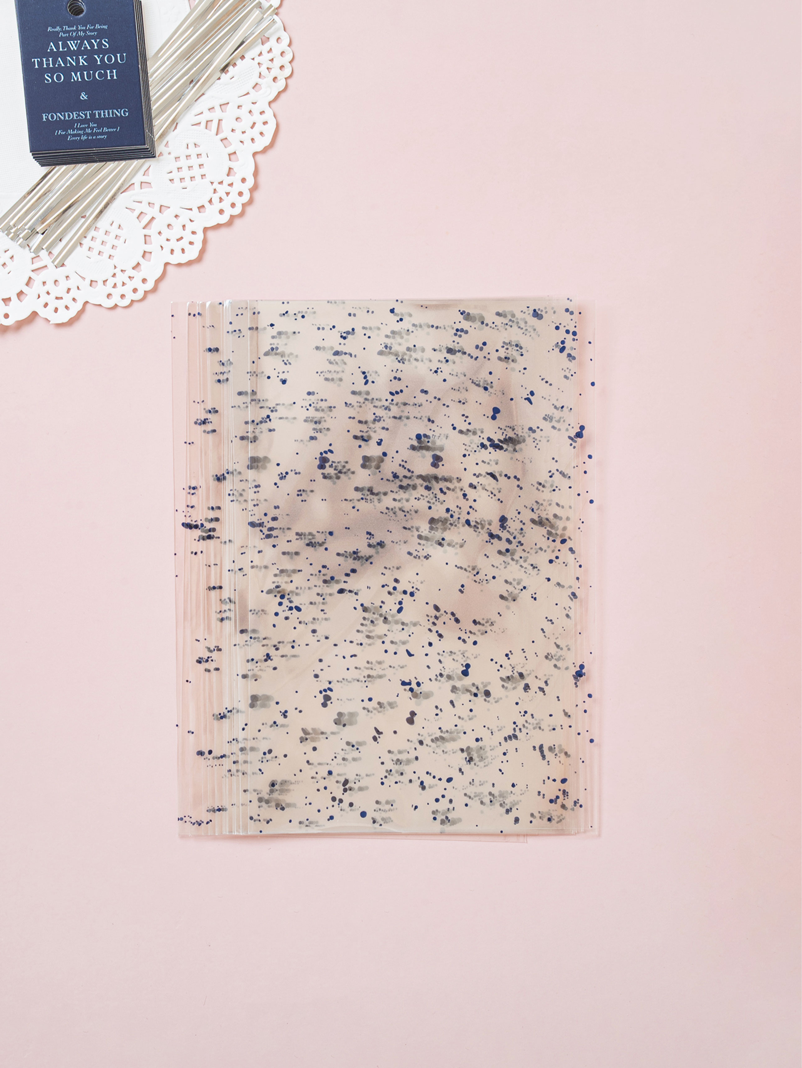 15 high-quality patterned non-adhesive envelopes