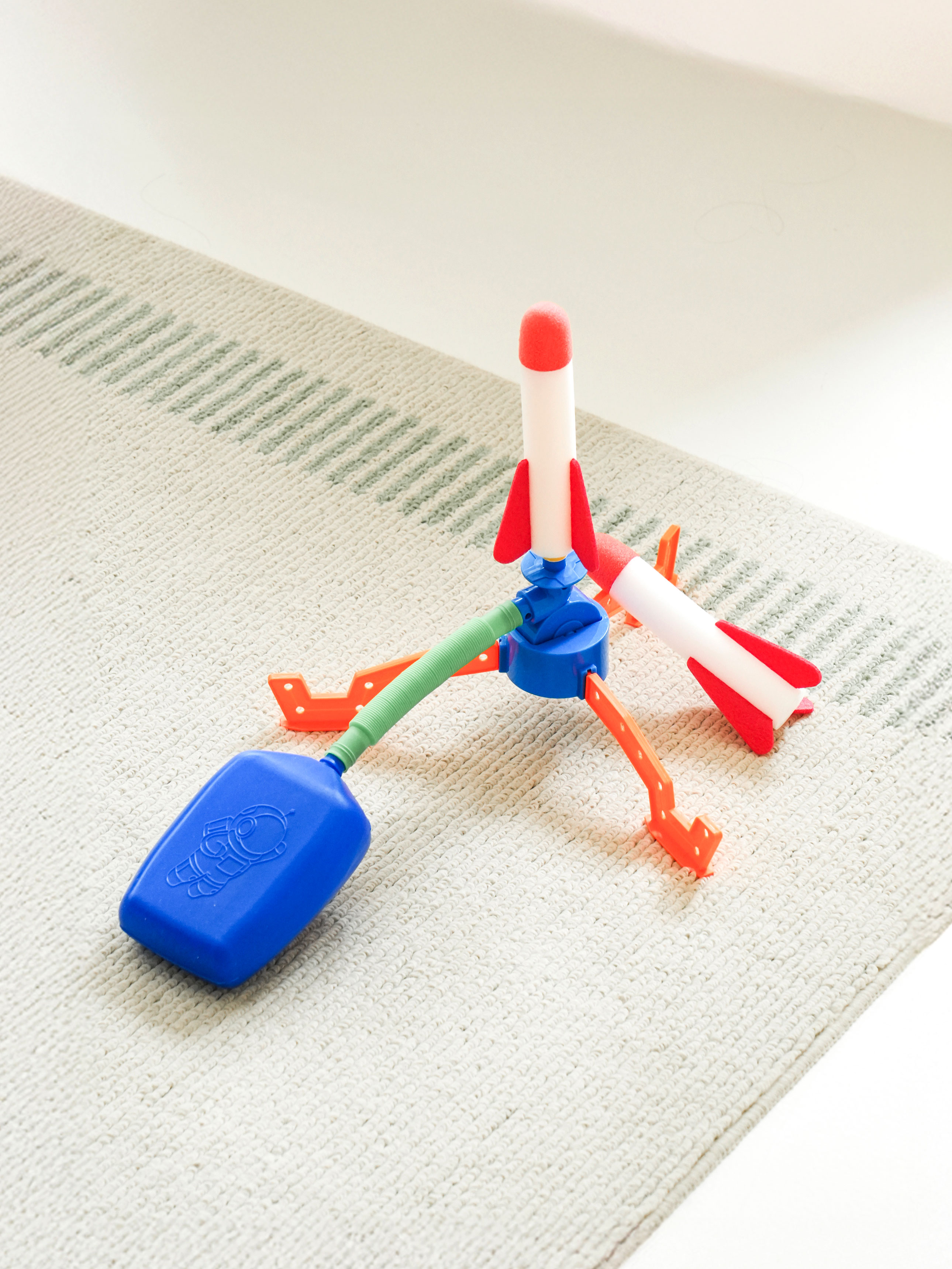 stand rocket launch set