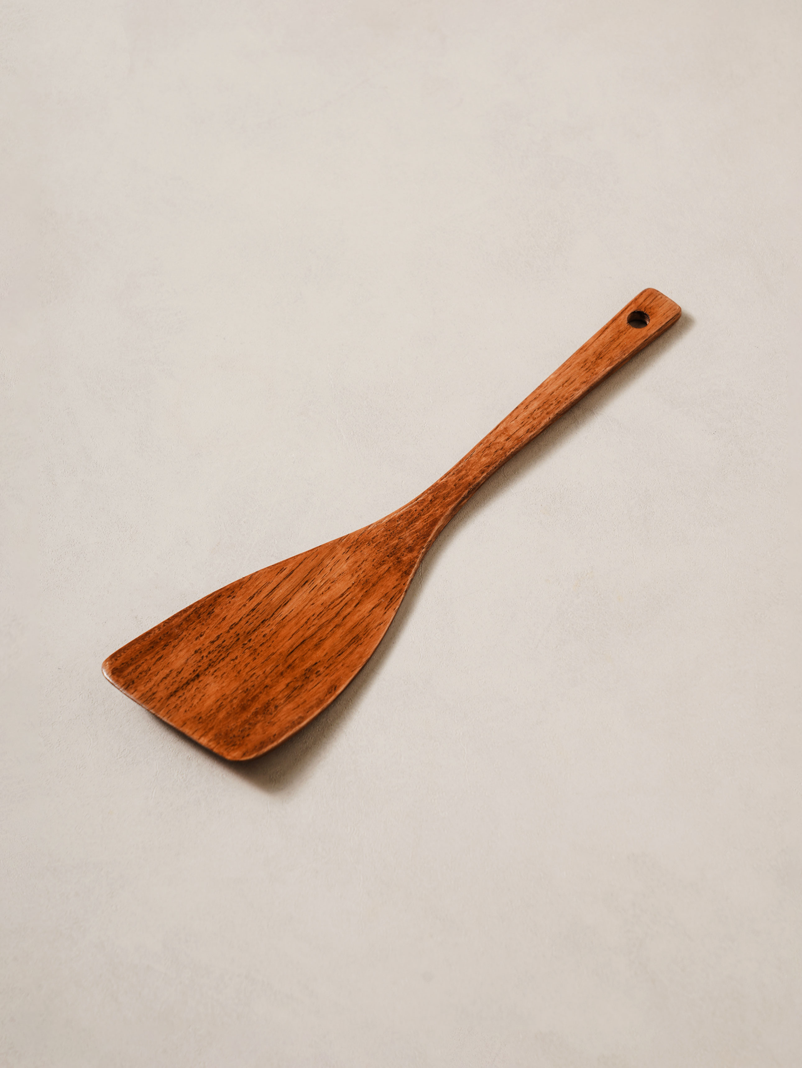 Lacquered wooden flipper