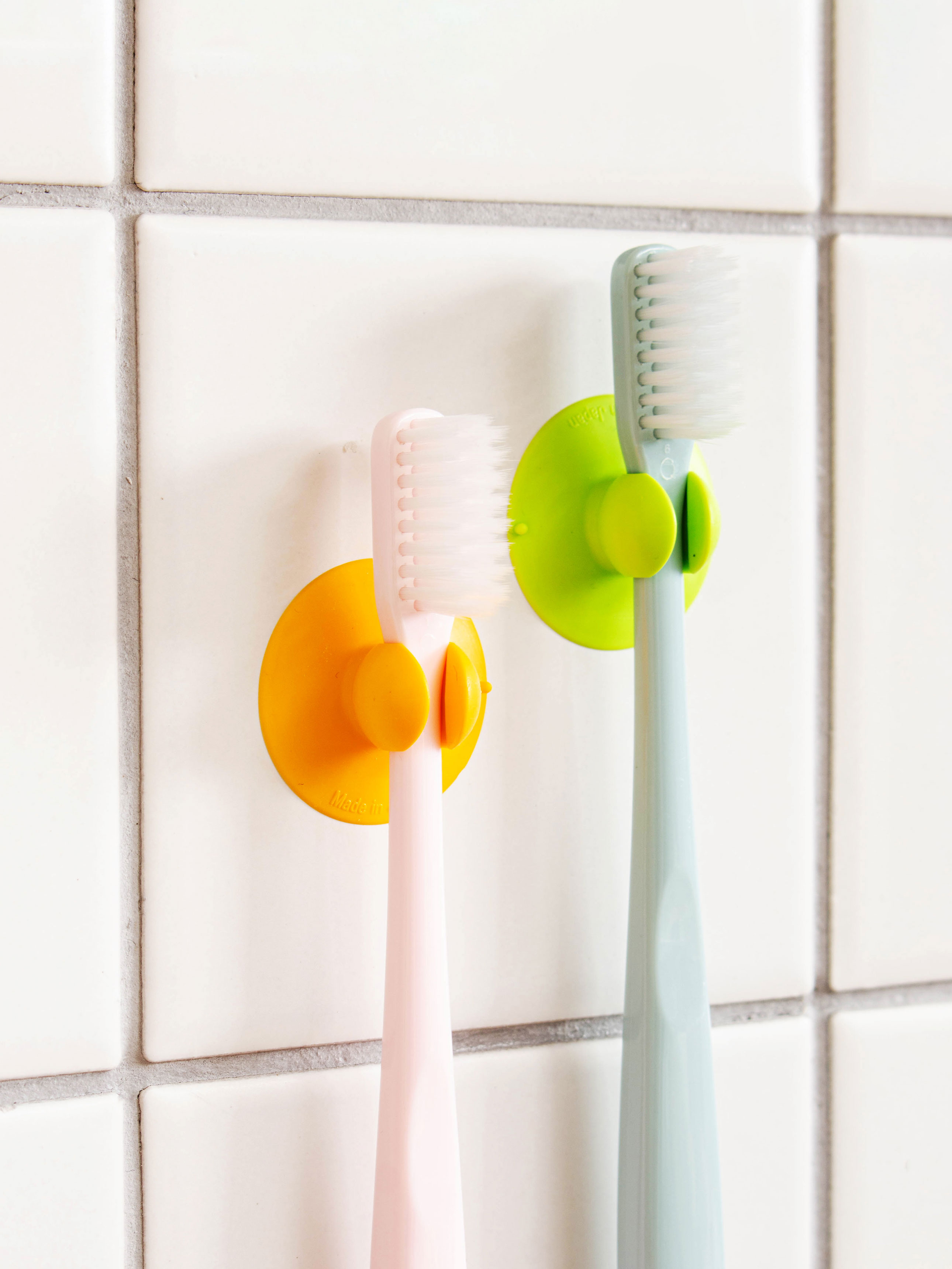 2 multi-purpose suction hangers made in Japan