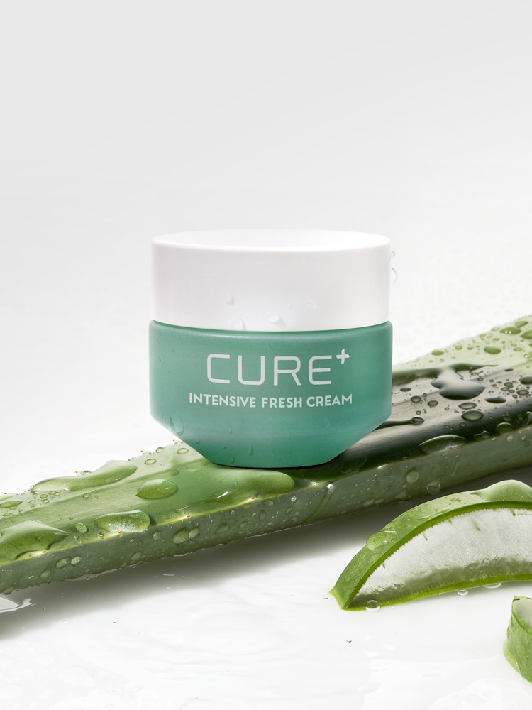 Kim Jeong-moon Aloe Lassence Loe Cure Intensive Fresh Cream 30 g
