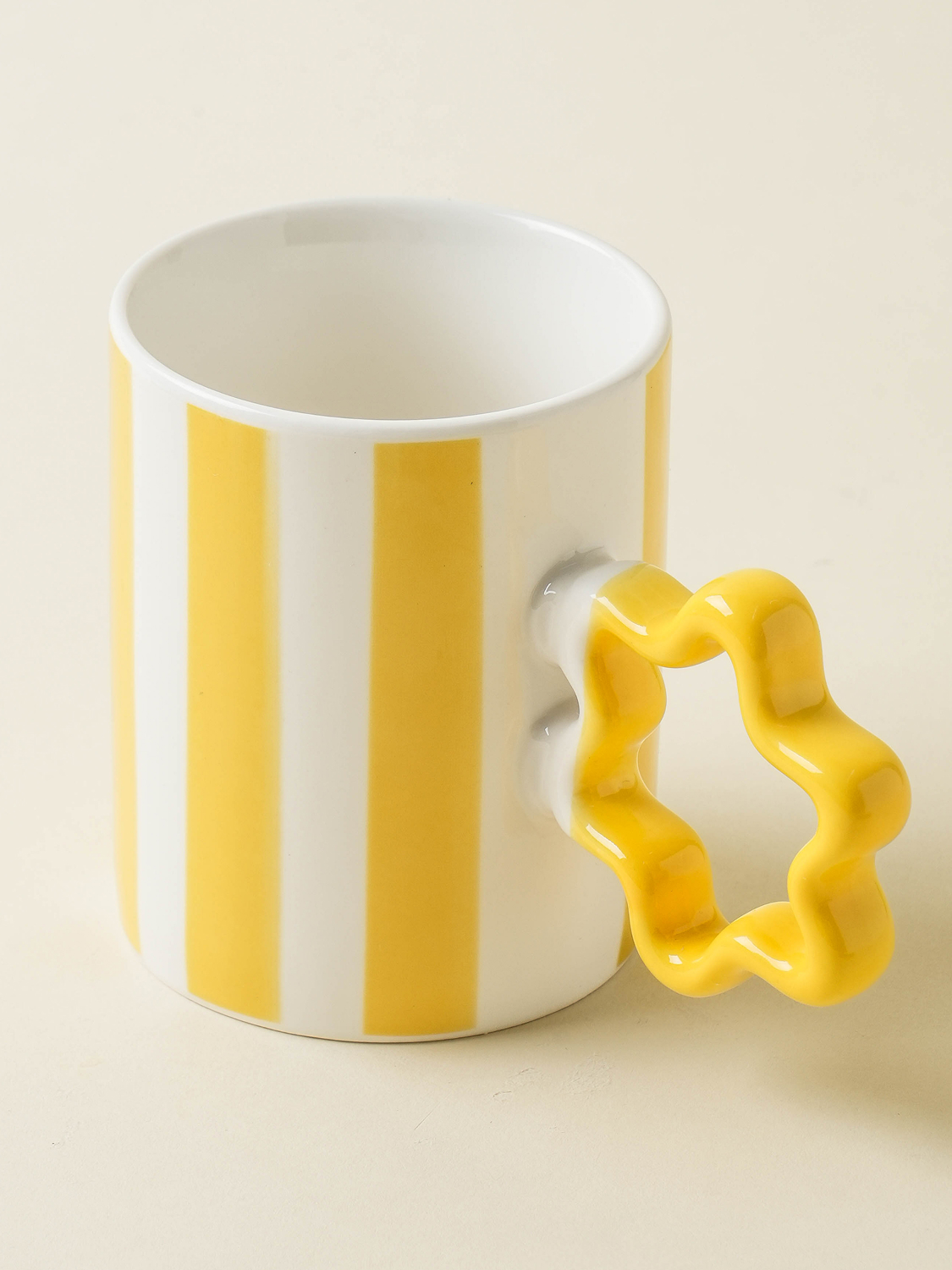 Spring Flower Star Shape Handle Mug 350 ml