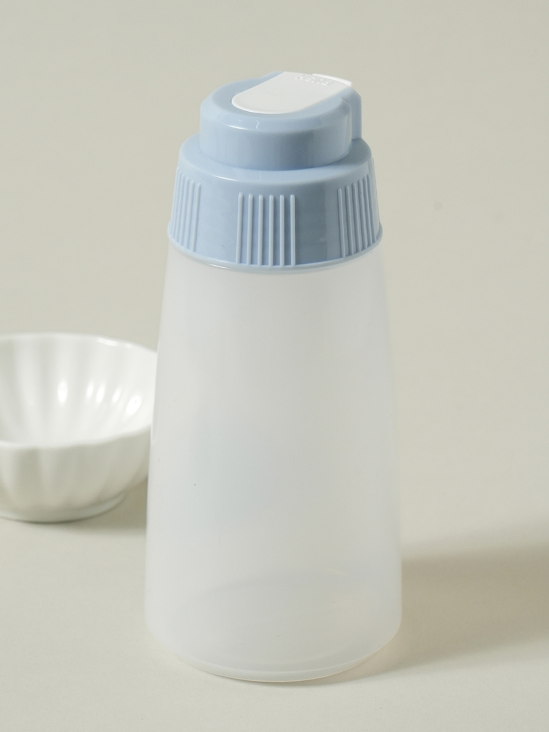 깔끔하게 나오는 소스병 300 ml