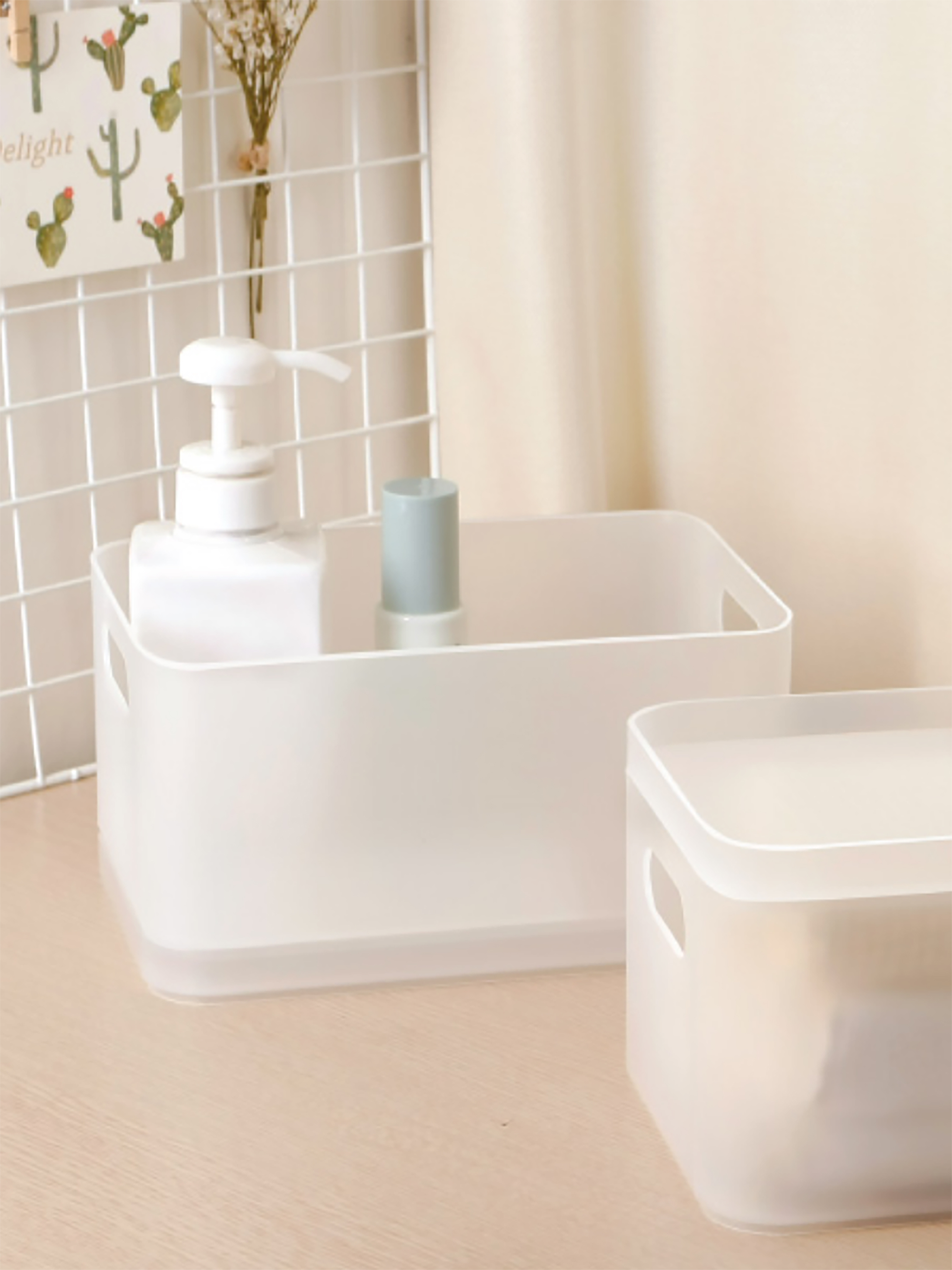 Multi storage box M