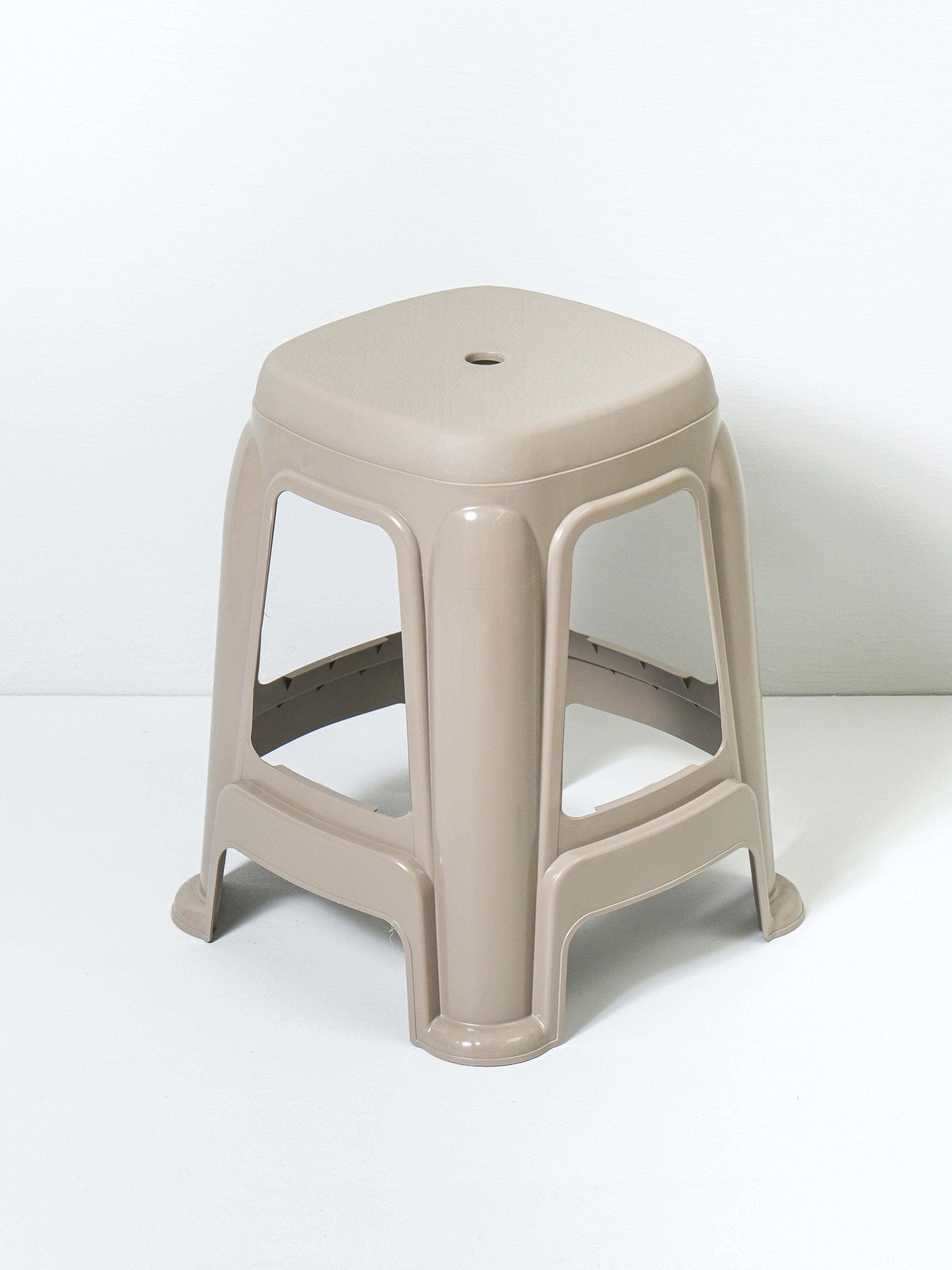 Outdoor polka dot solid color chair 28.5