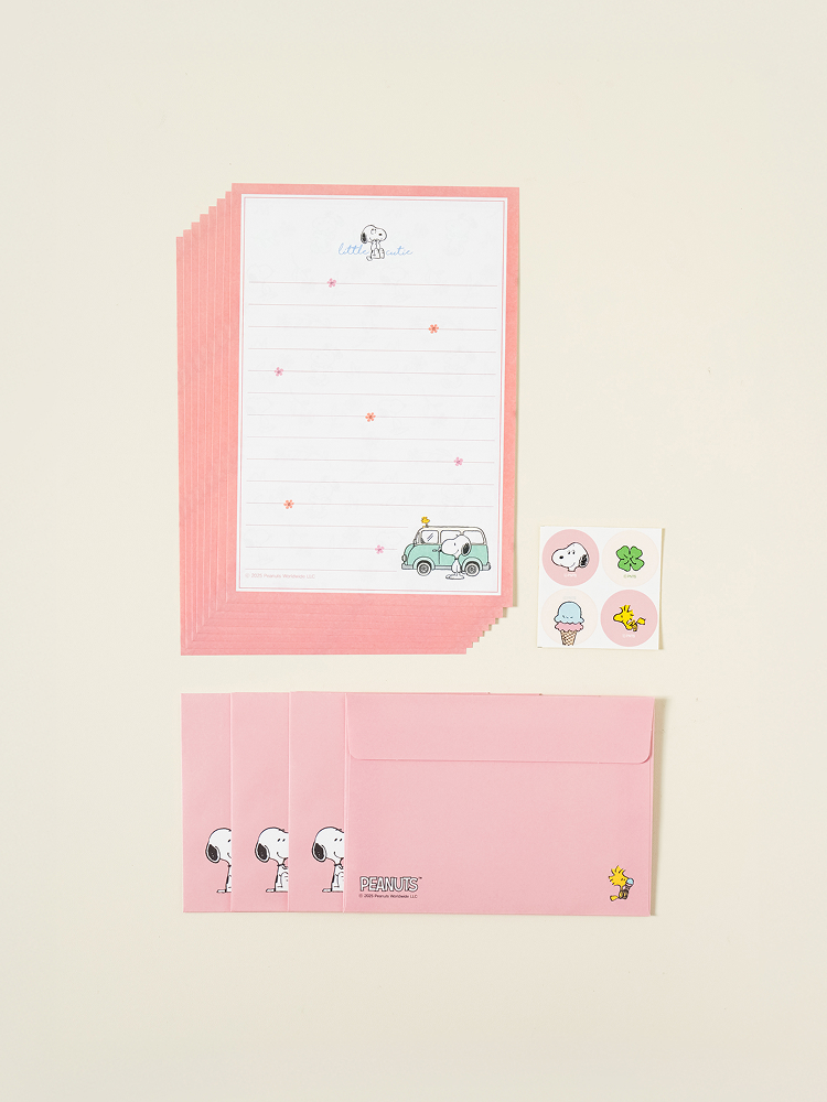 Peanuts Vintage Snoopy Letter Set 4 Pieces