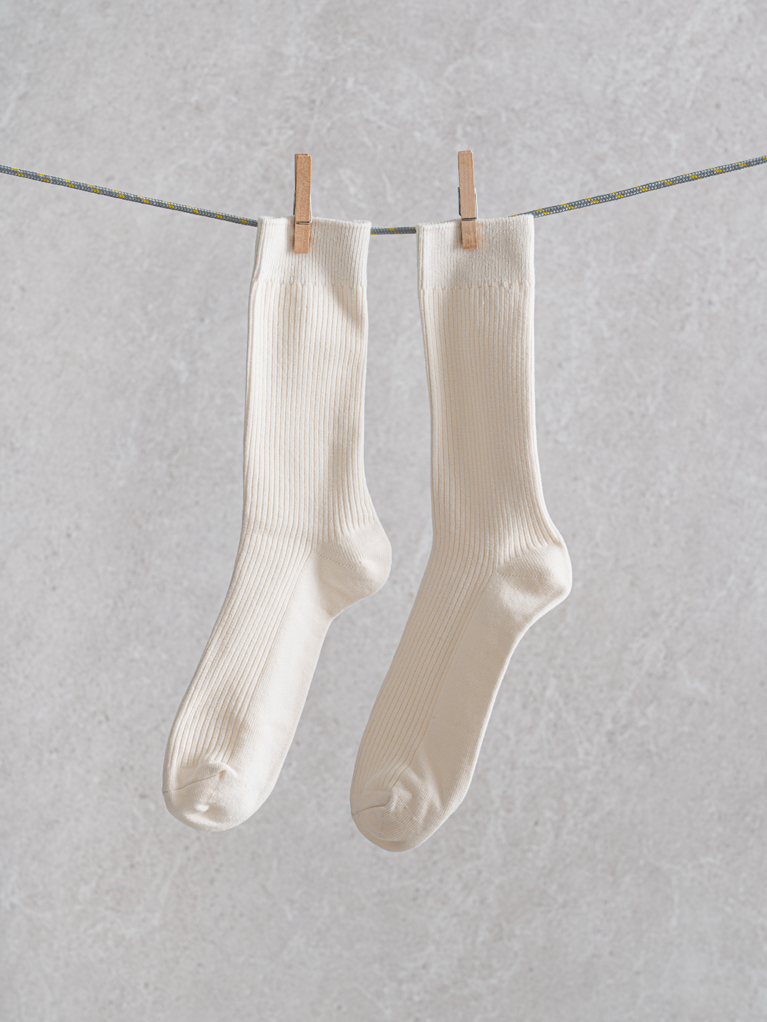 Monfoot Men's Ribbed Long Socks Ivory