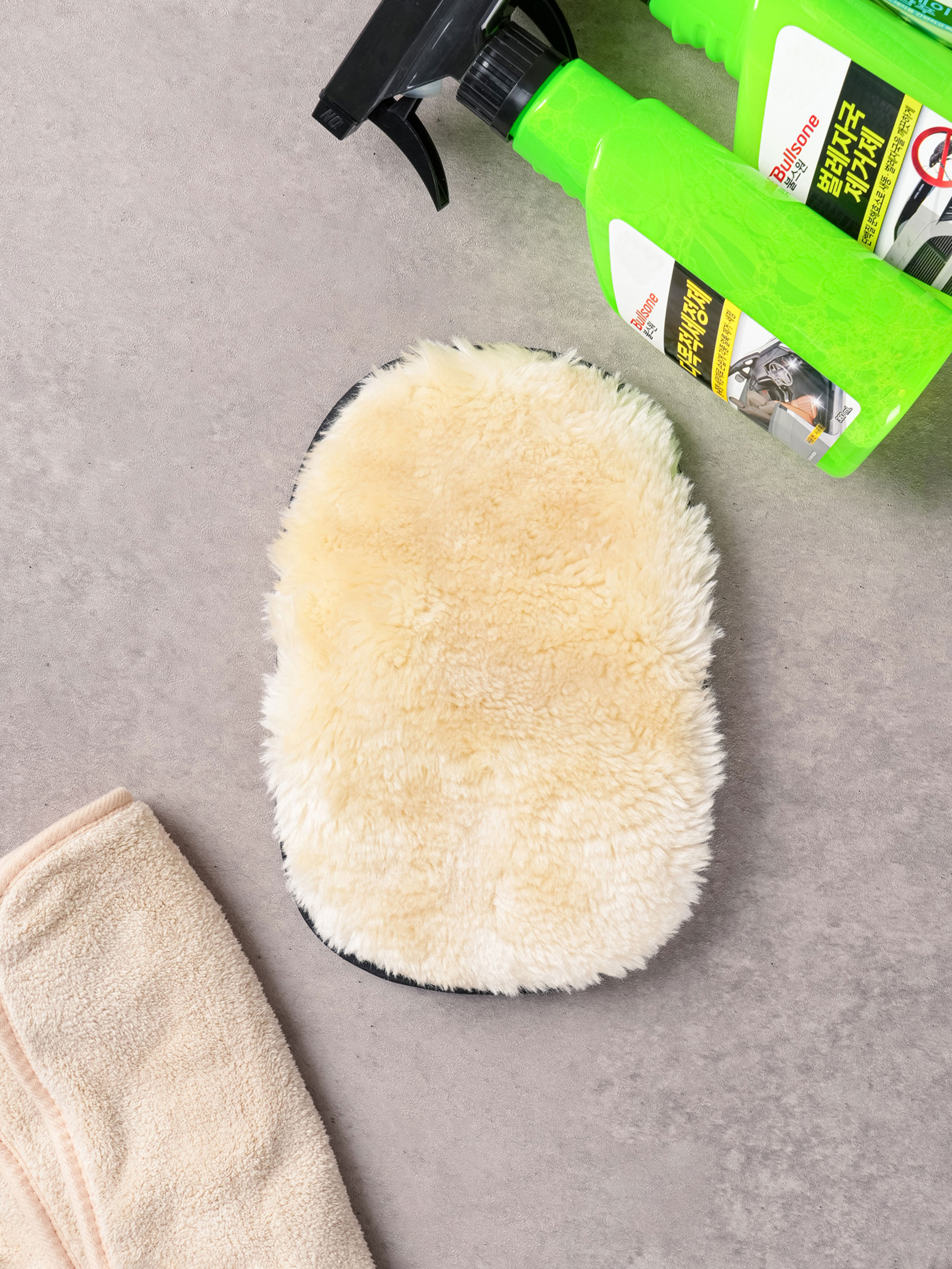 Wool type car wash mitt