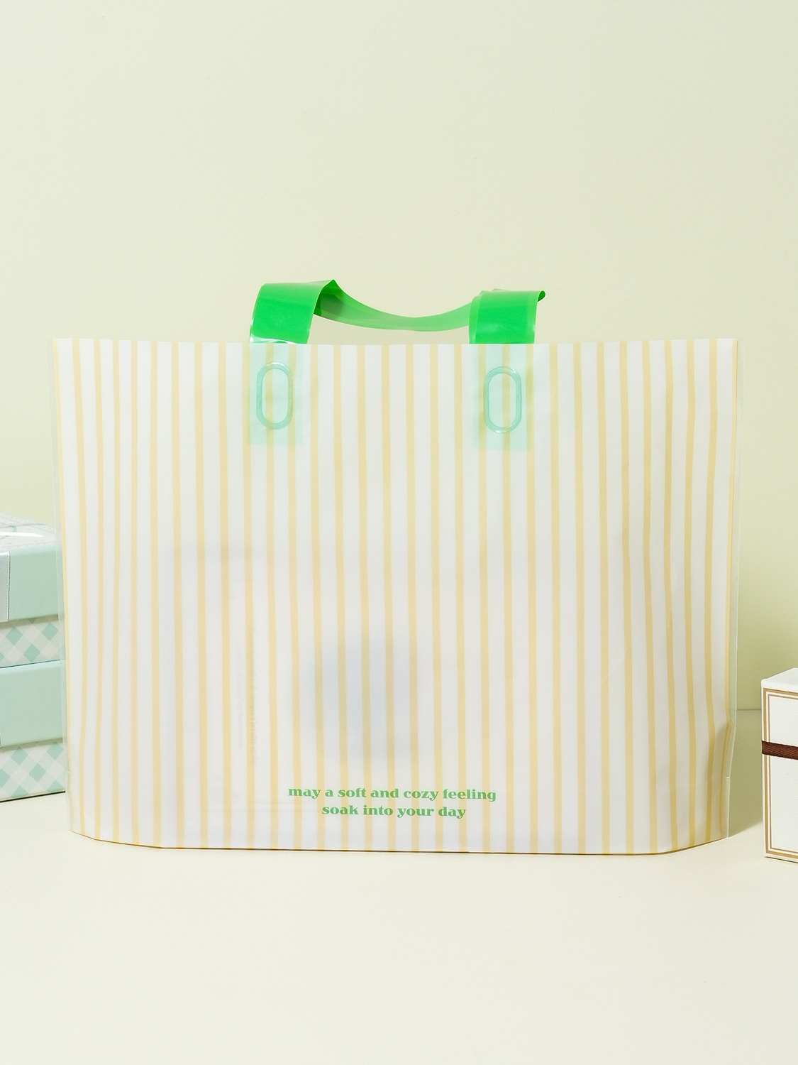 Handle envelope 36 x 25 cm, 4 sheets