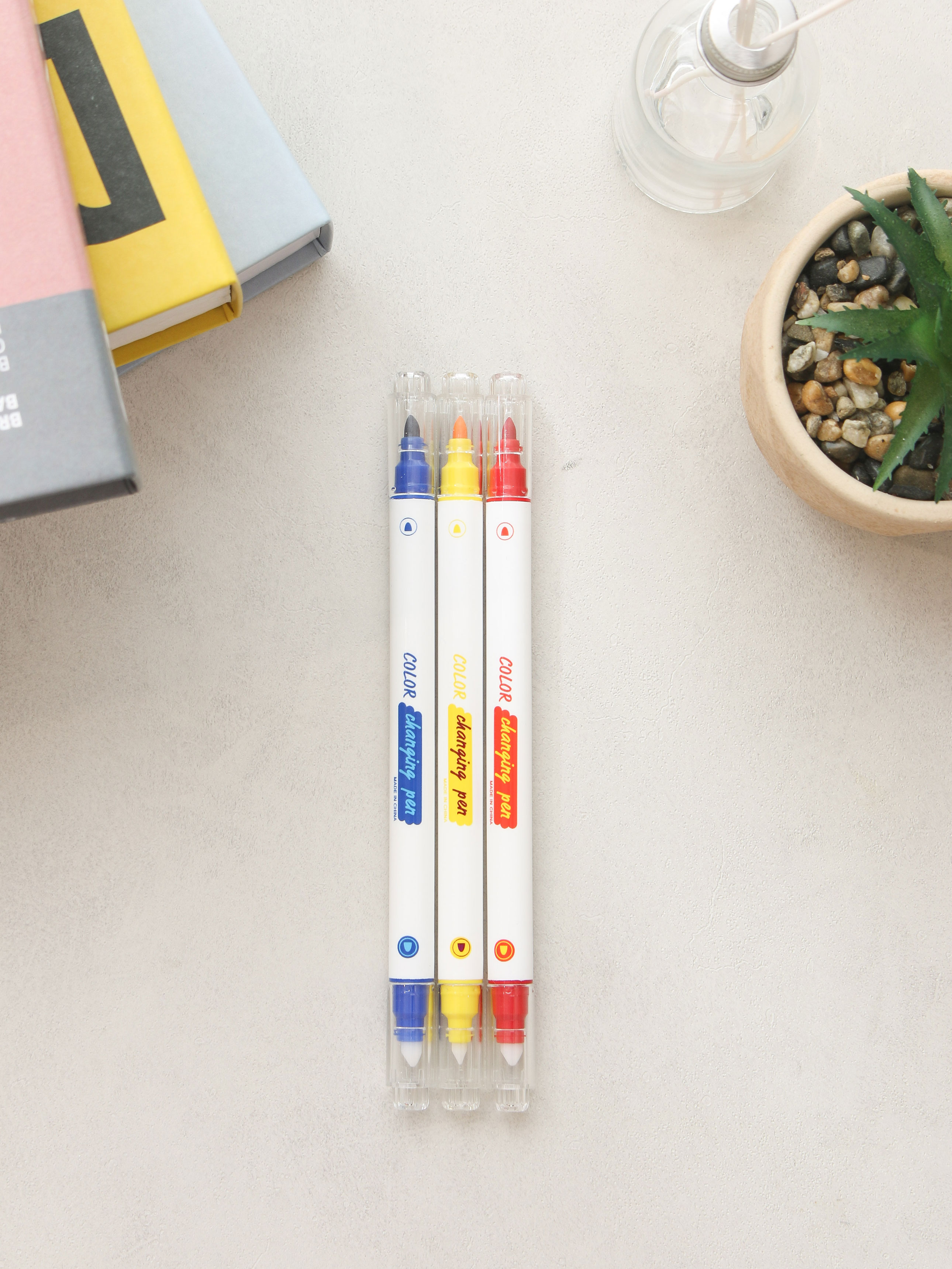 3 colored magic pens