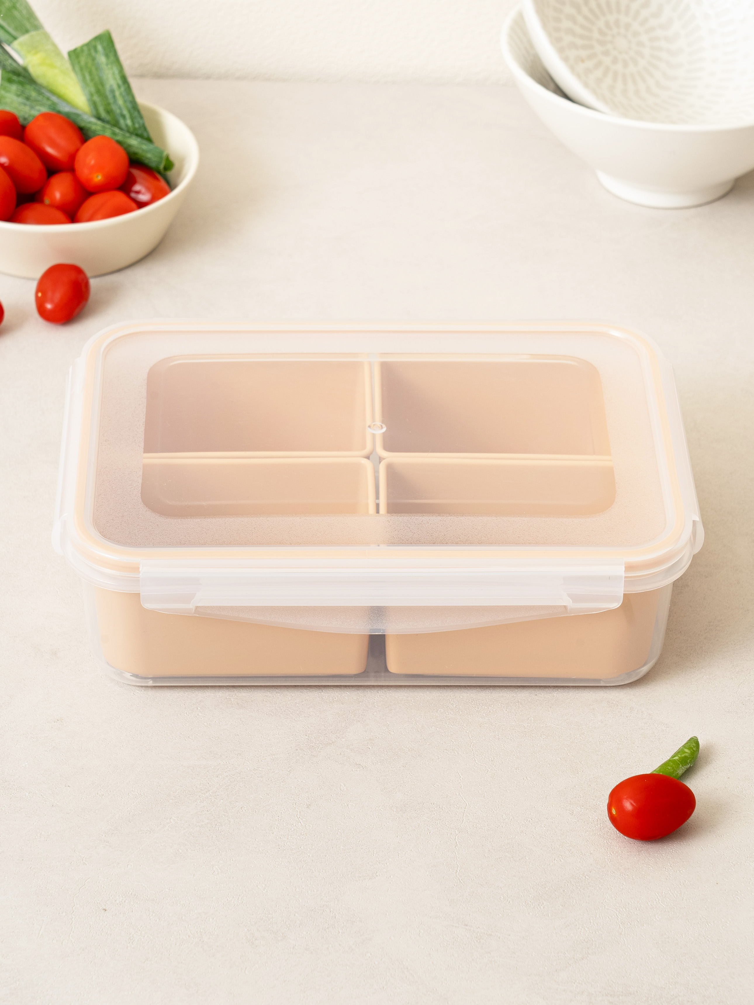Detachable rectangular 4 compartment sharing cupboard 1.5 L