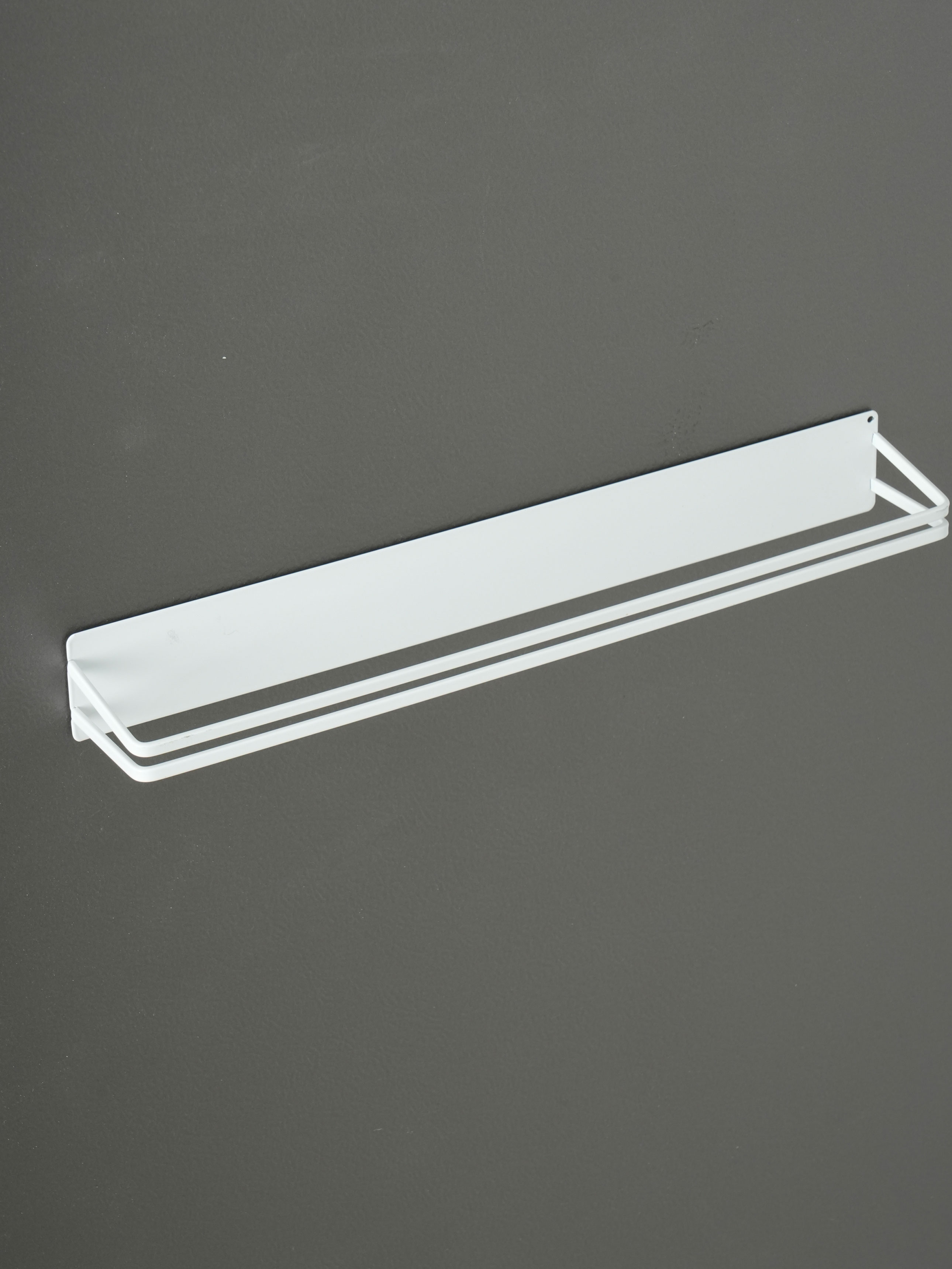 Magnet type multipurpose hanger 40