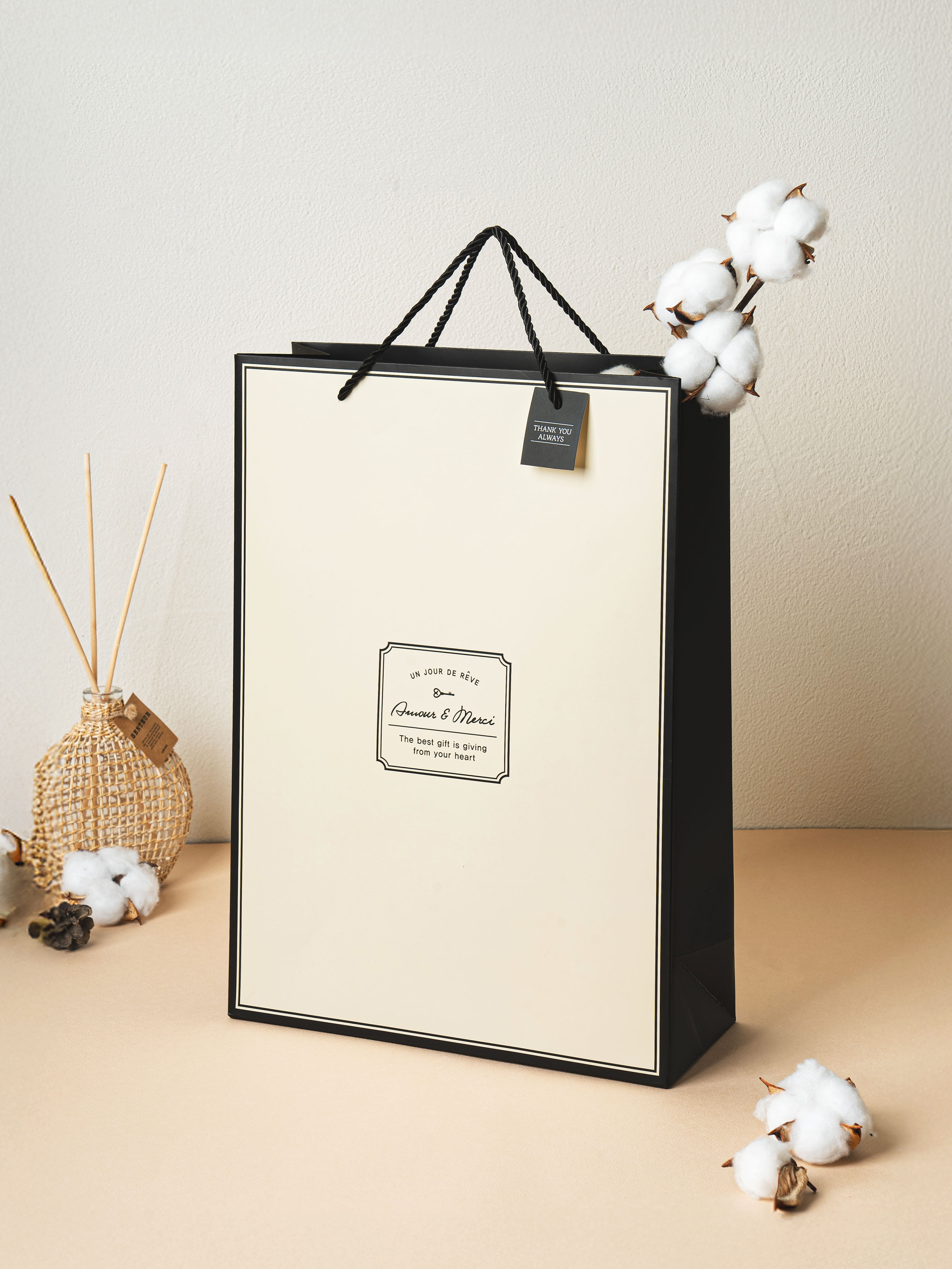 Square lettering vertical shopping bag yellow