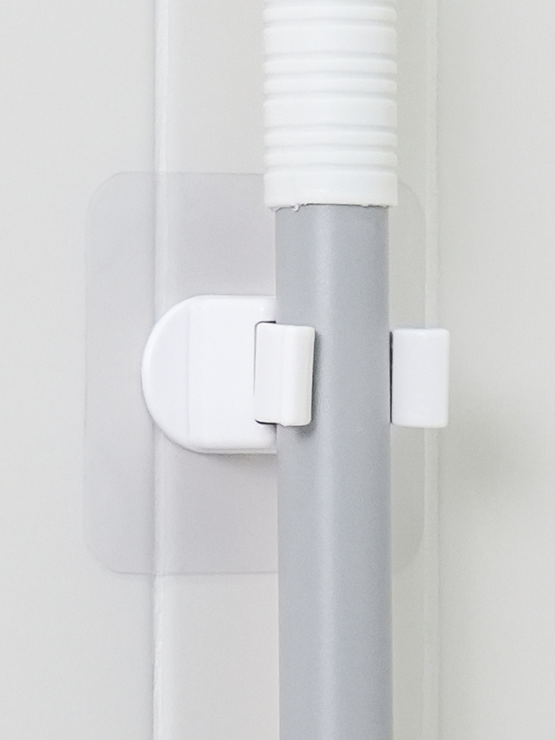 Magic suction rod hanger hooks 2pcs white