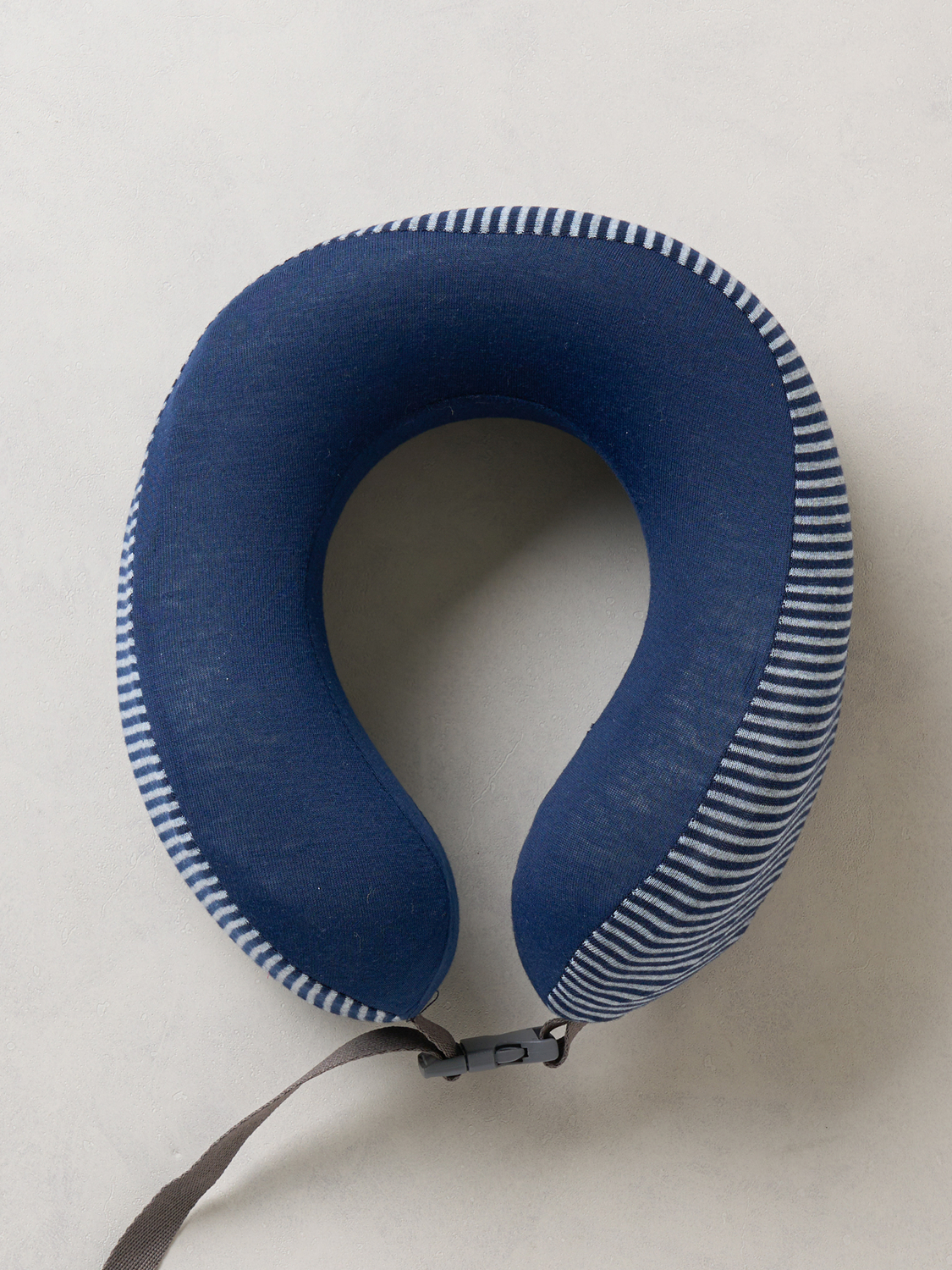 Memory foam neck cushion buckle type stripes